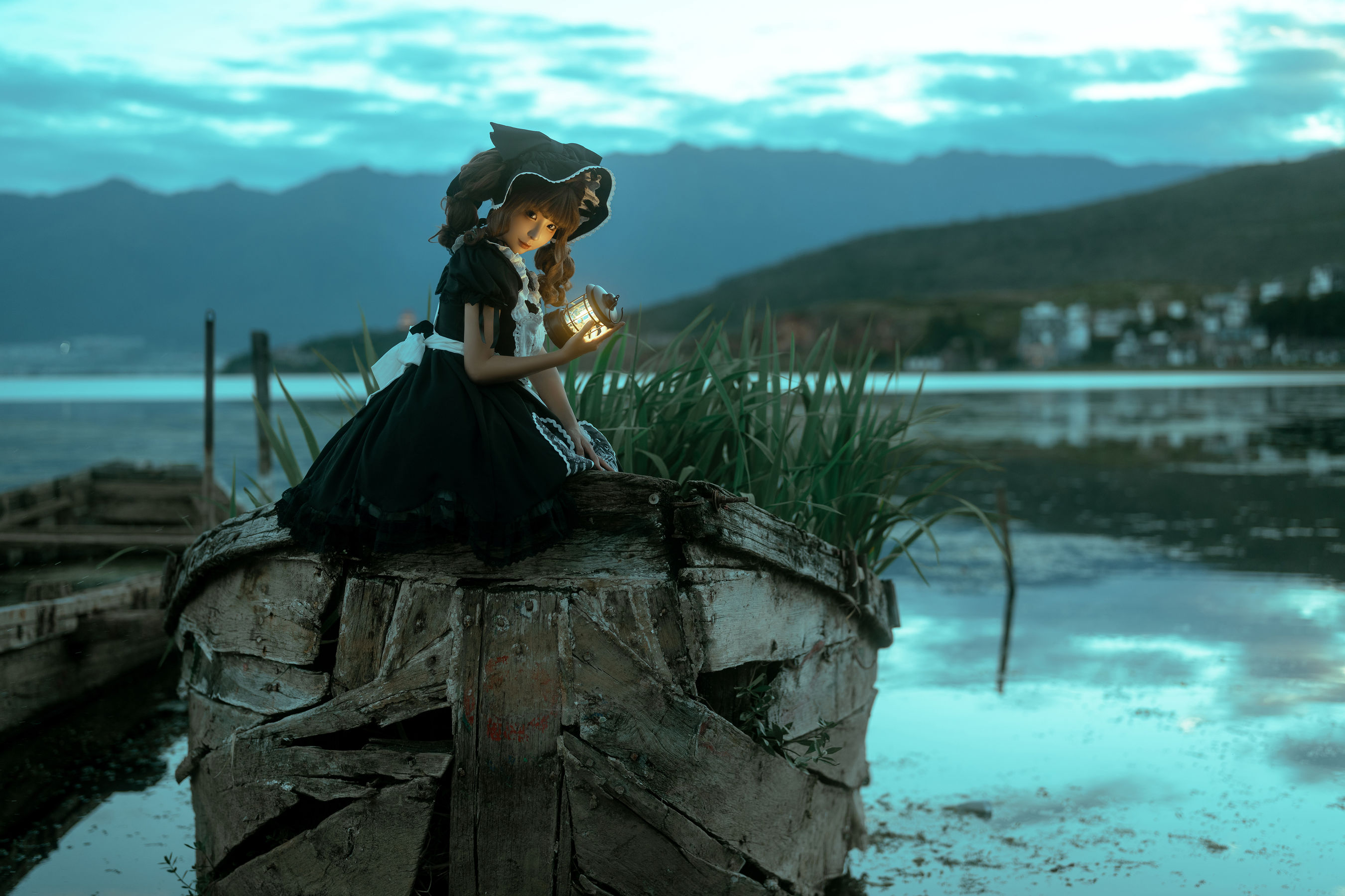 动漫博主蠢沫沫 - 洱海黑色/(17P)