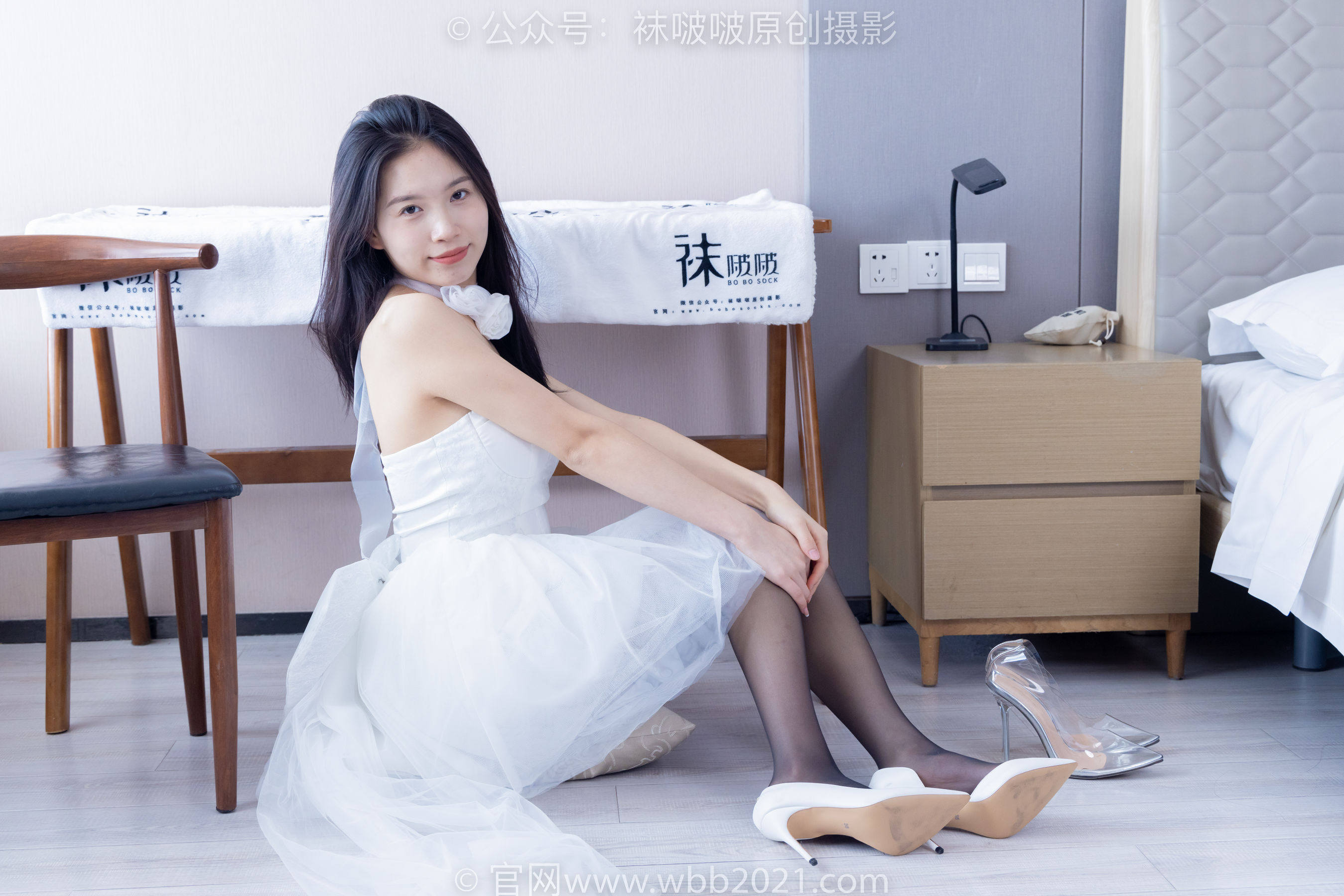 BoBoSocks袜啵啵 No.478 芝士 - 两双高跟鞋、黑丝、红丝/(169P)