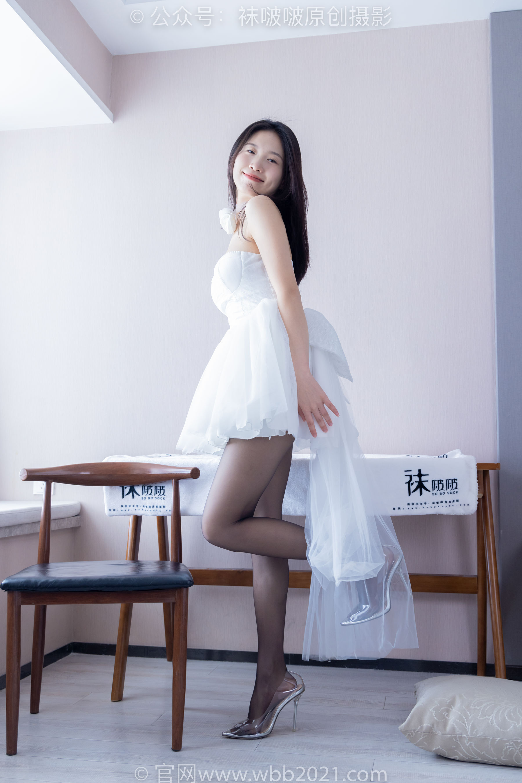 BoBoSocks袜啵啵 No.478 芝士 - 两双高跟鞋、黑丝、红丝/(169P)