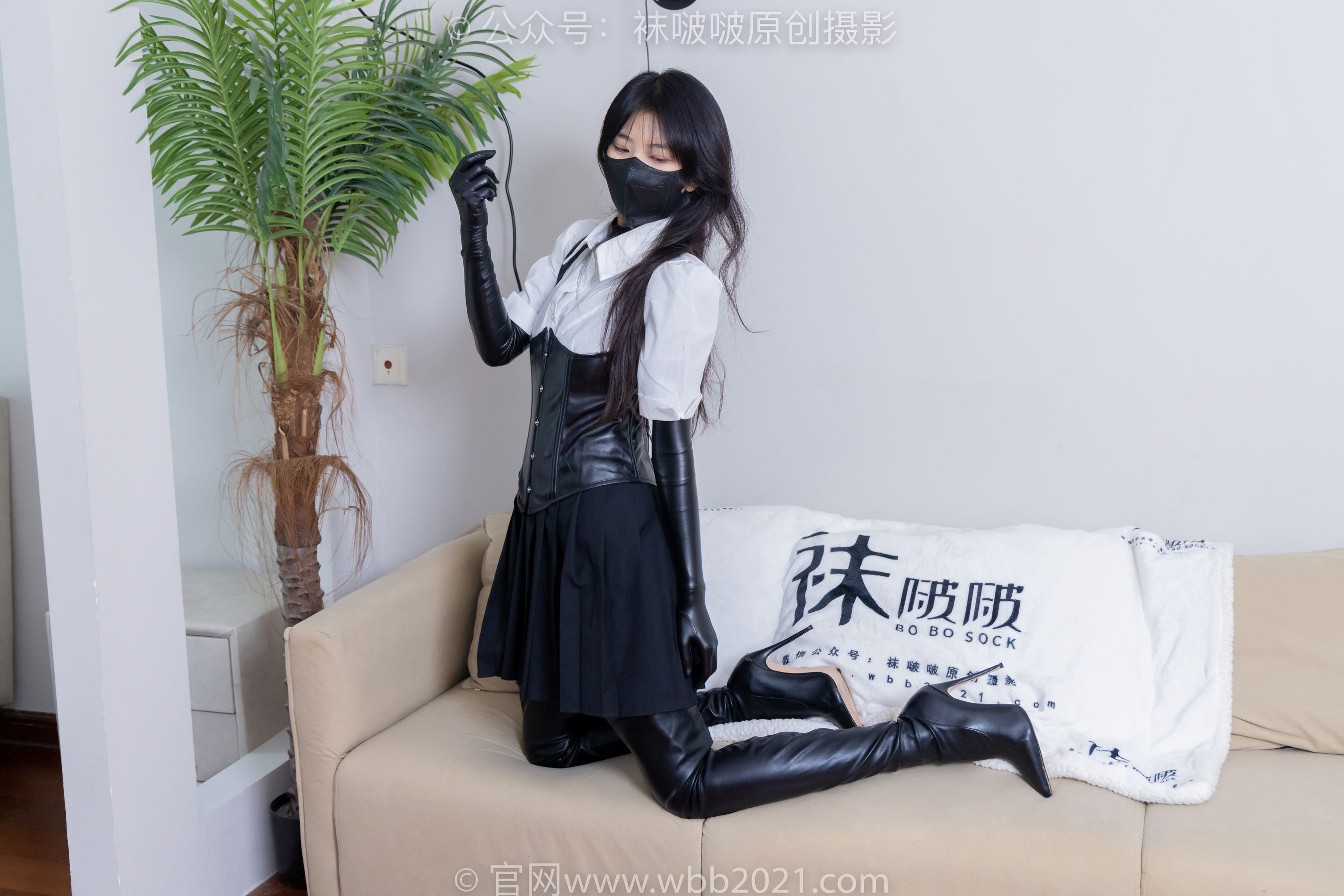 BoBoSocks袜啵啵 No.475 奶油 - 高跟长靴、厚黑丝五指袜、踩脚裤裤里丝、靴子部分戴口罩/(150P)