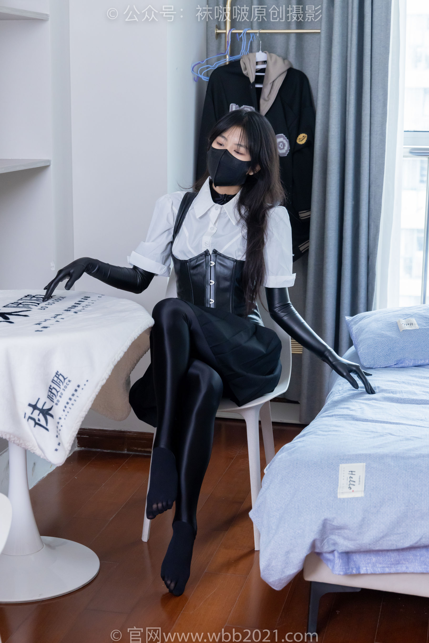 BoBoSocks袜啵啵 No.475 奶油 - 高跟长靴、厚黑丝五指袜、踩脚裤裤里丝、靴子部分戴口罩/(150P)