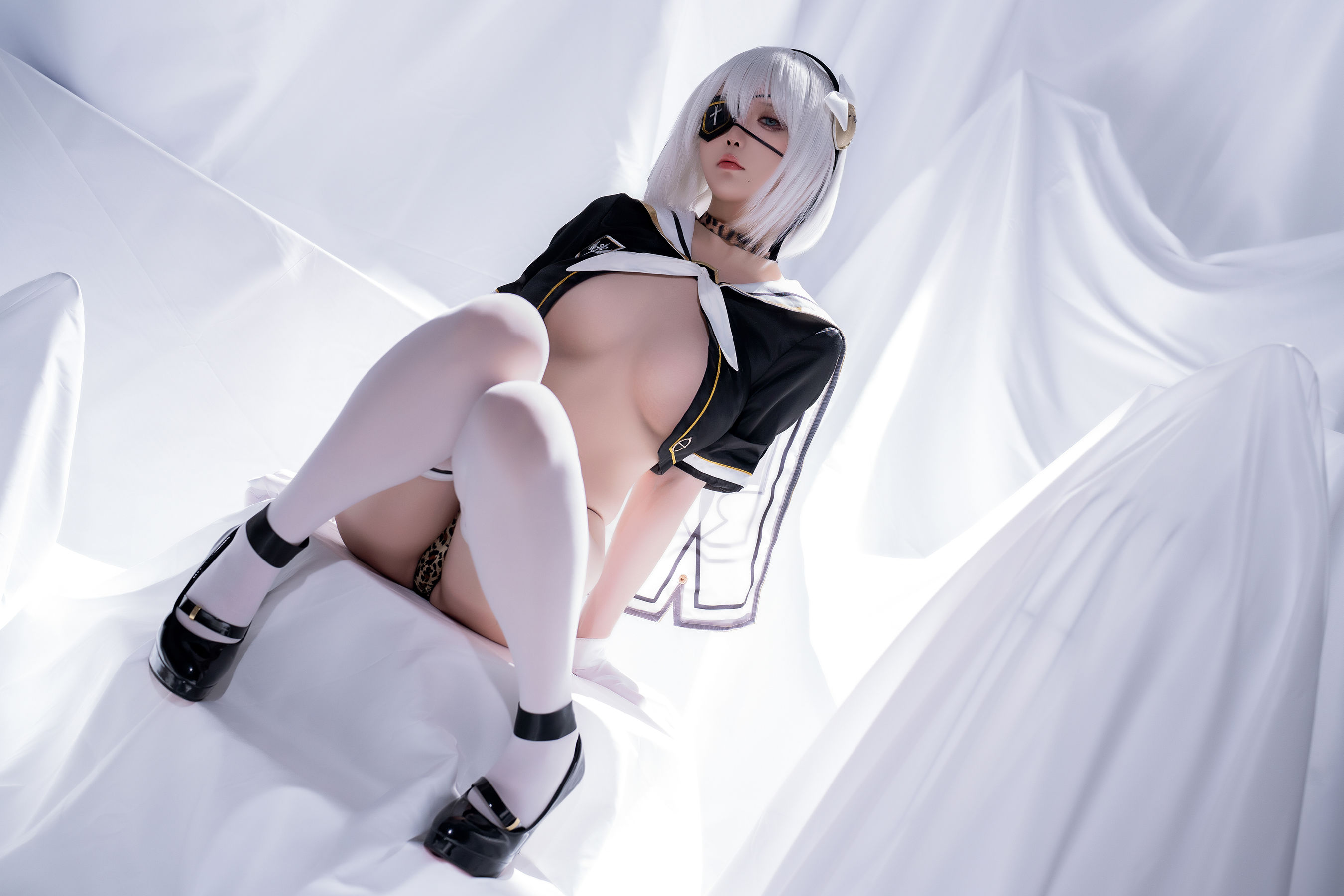 Coser小姐姐 星之迟迟 - 尼尔同人 2B学生服/(29P)