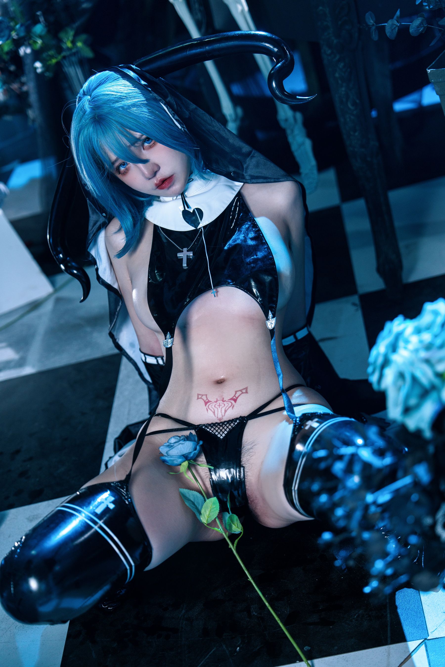 鬼马少女阿薰kaOri - 蓝羽毛w魅魔/(50P)