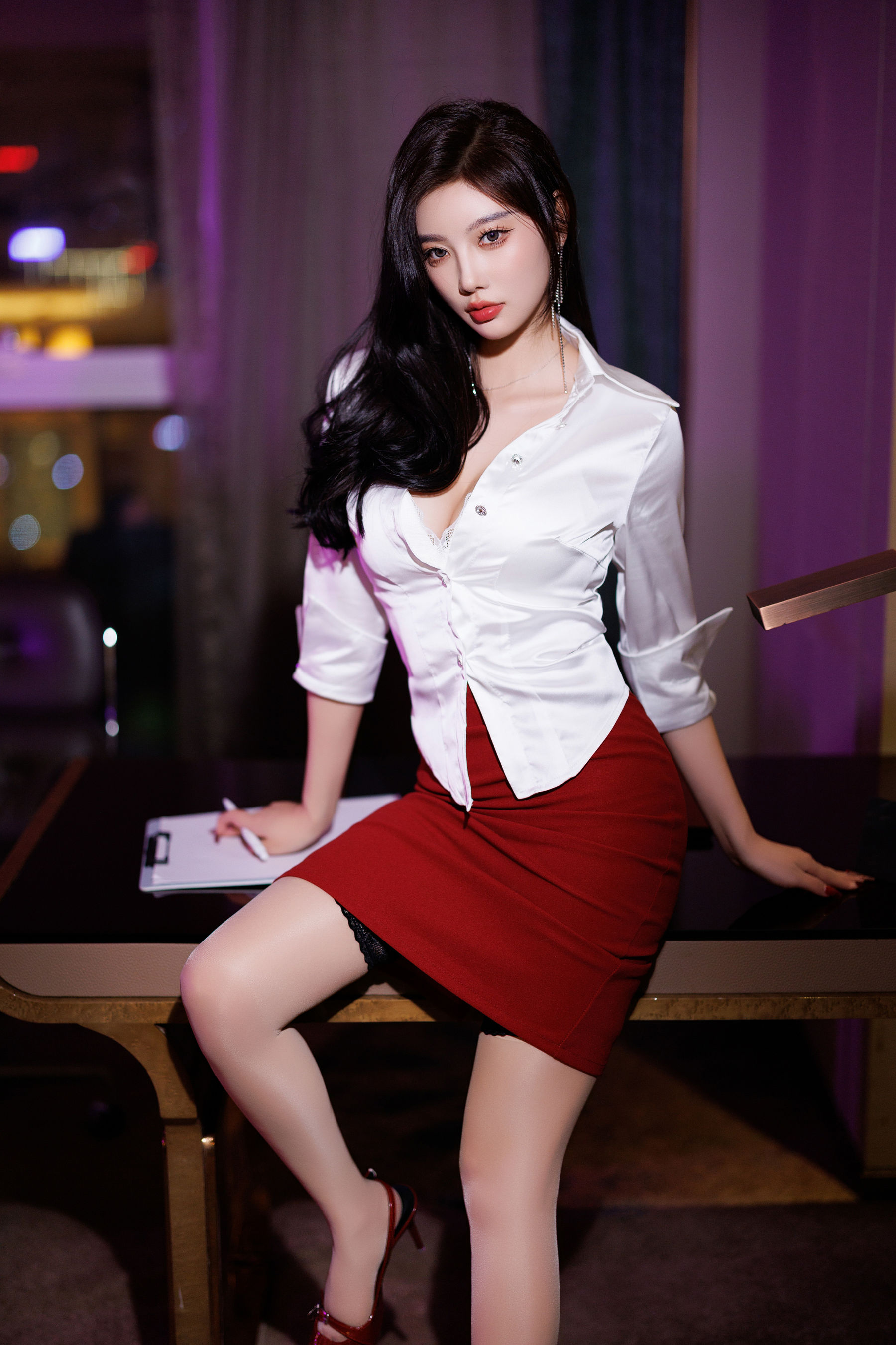 杨晨晨 - 红色短裙/(110P)