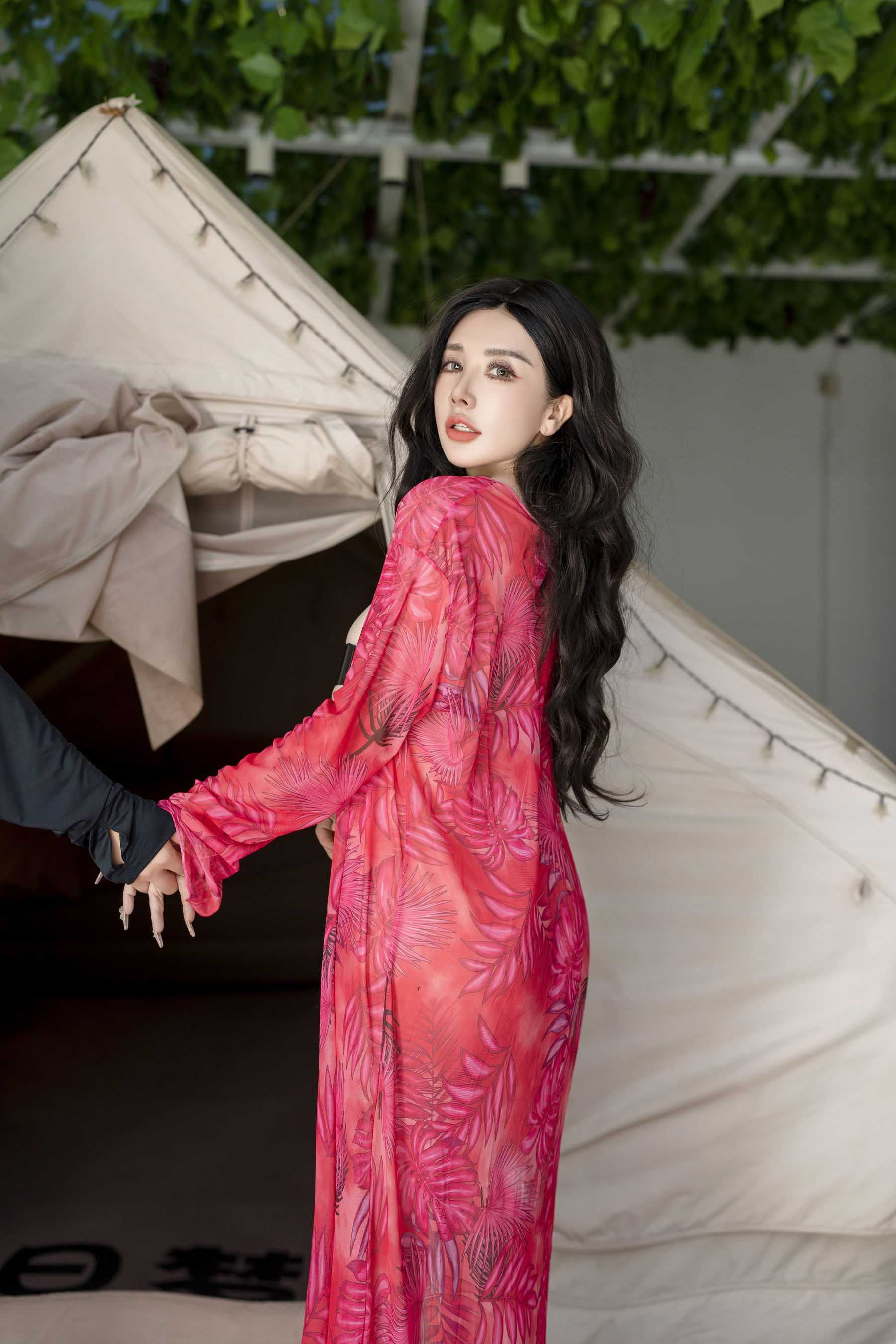 潘娇娇 - 周末帐篷/(90P)