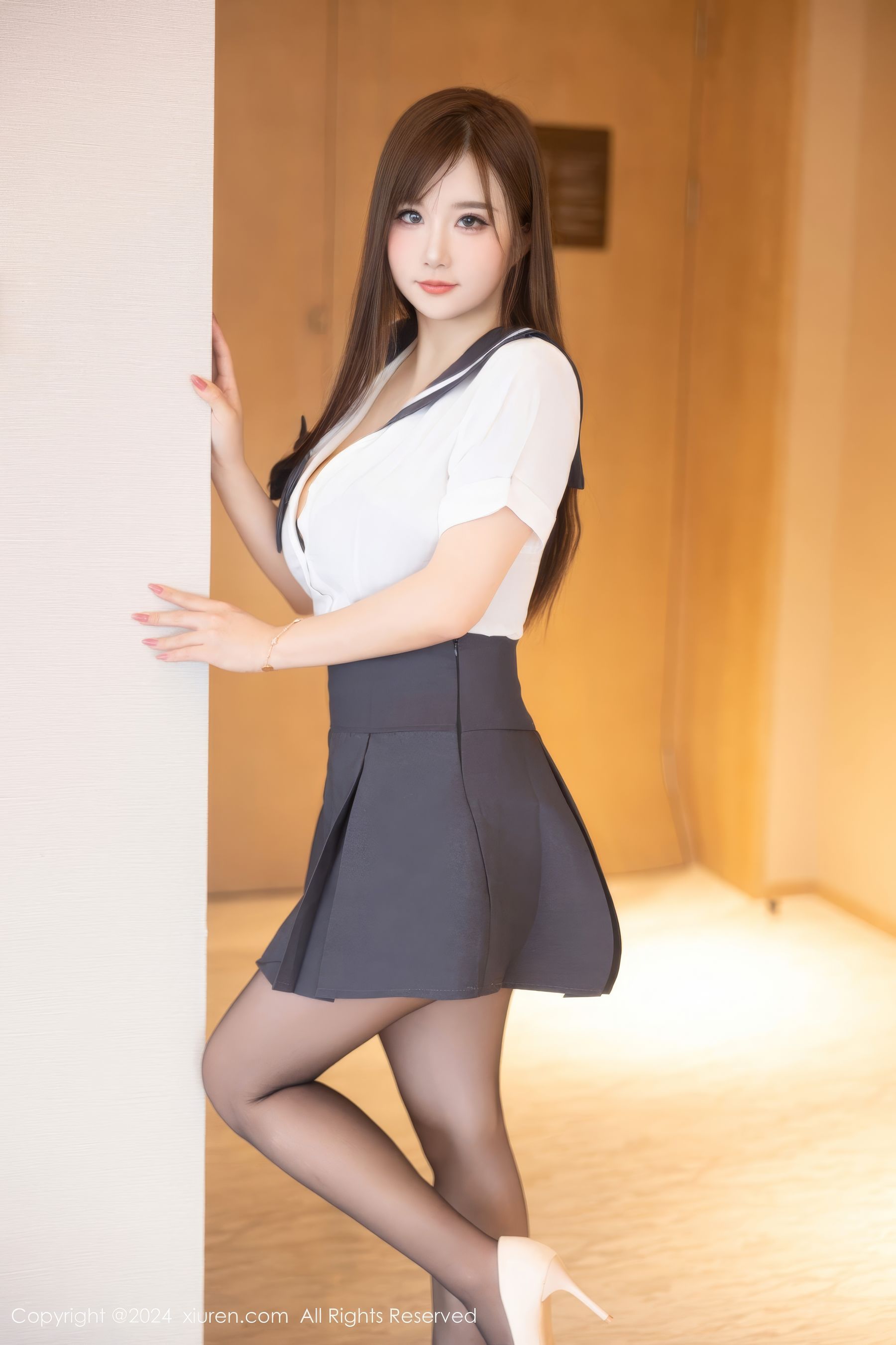 [秀人XiuRen] 2024.12.26 No.9663 小肉肉咪/(78P)