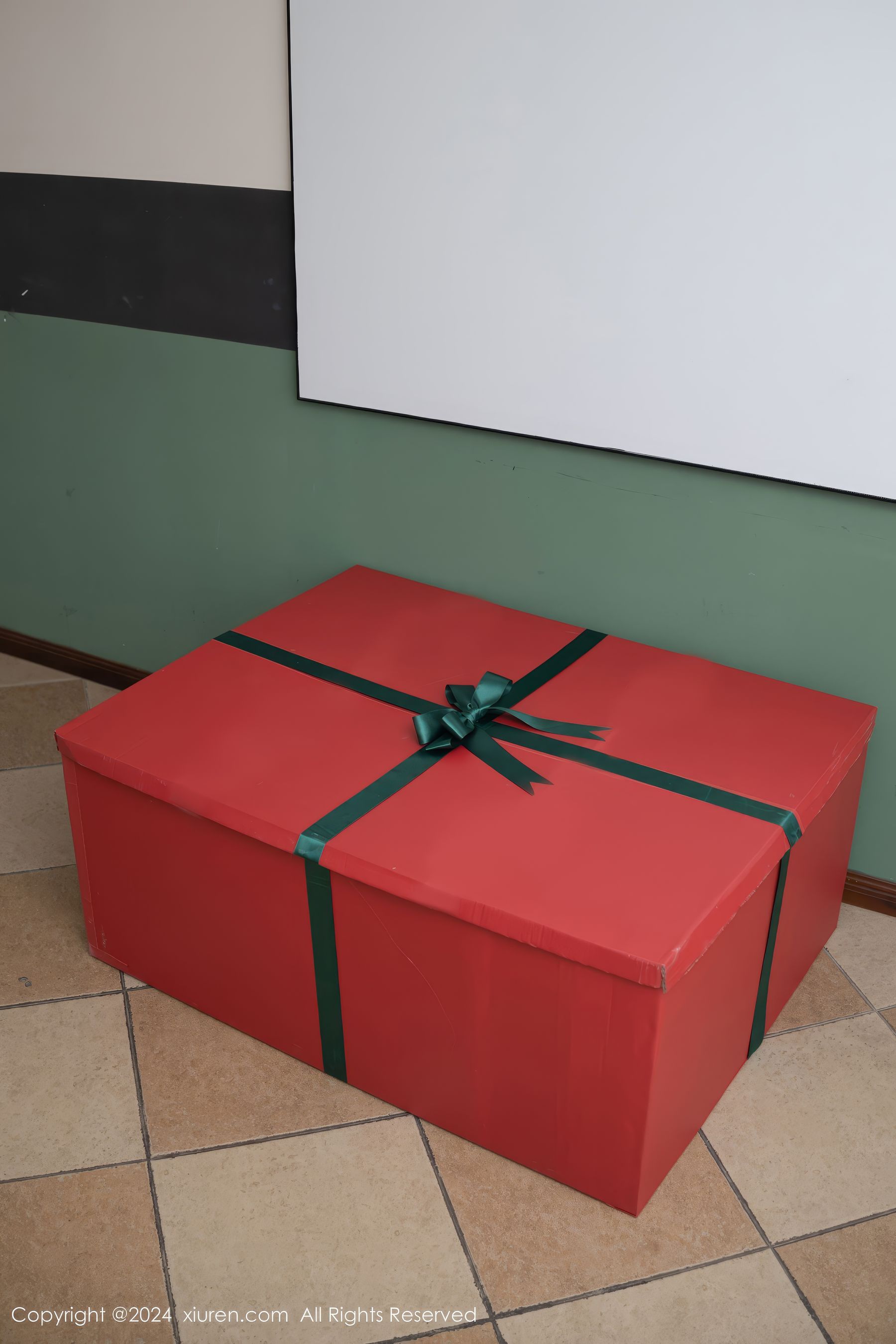 [秀人XiuRen] 2024.12.25 No.9657 杏子Yada/(82P)