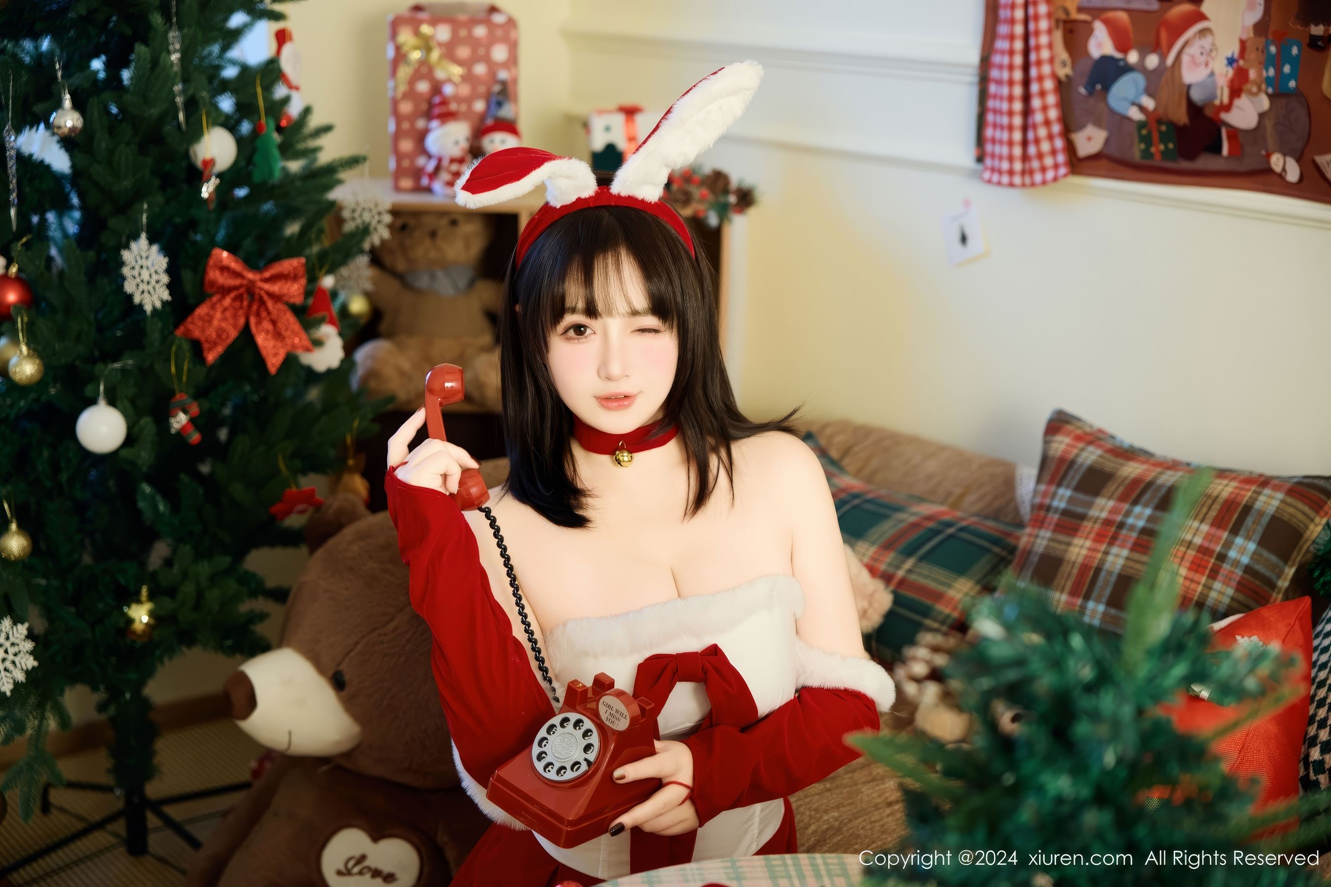 [秀人XiuRen] 2024.12.25 No.9656 养乐多Doll/(53P)