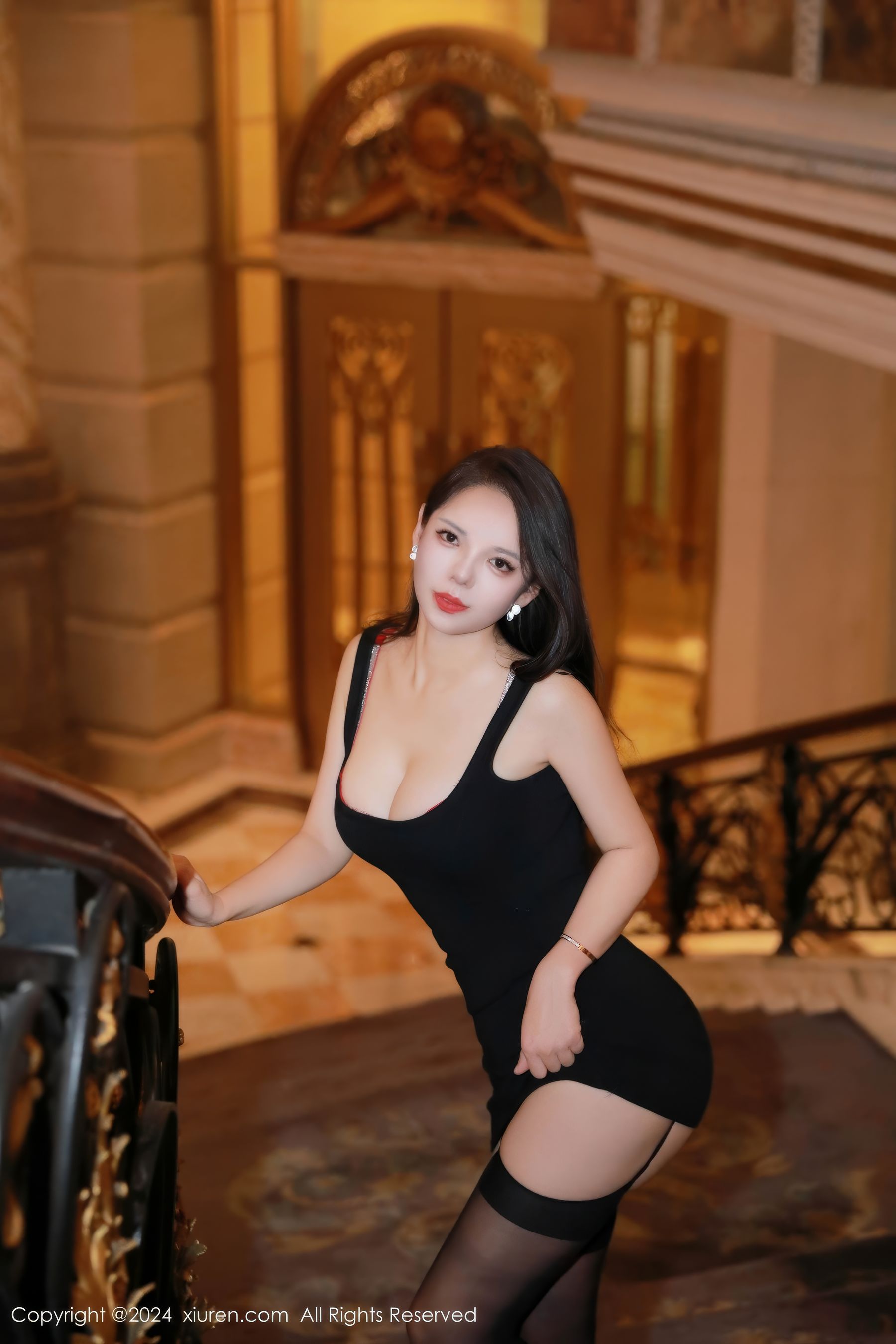 [秀人XiuRen] 2024.12.25 No.9655 大美妞儿/(76P)