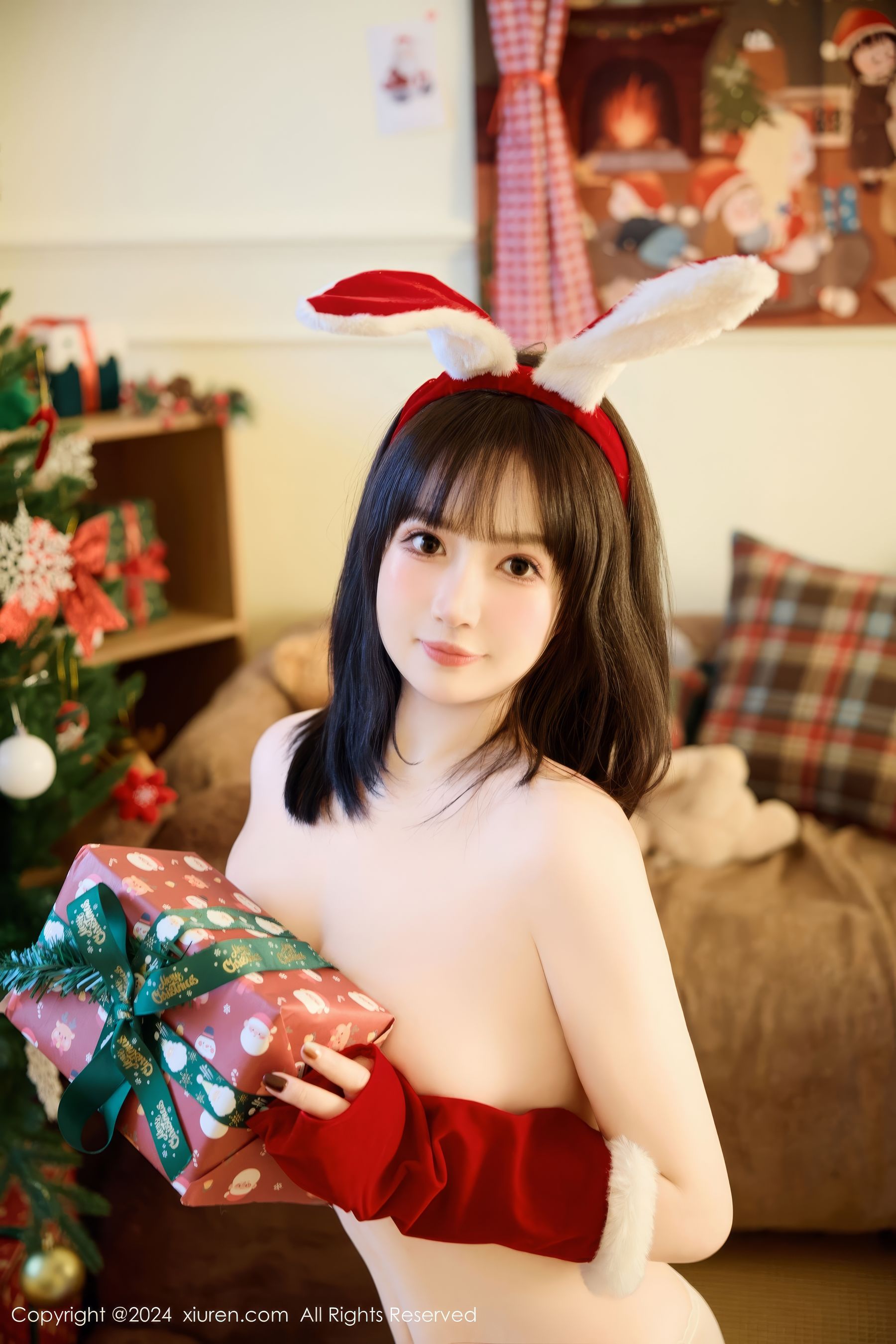 [秀人XiuRen] 2024.12.25 No.9656 养乐多Doll/(53P)