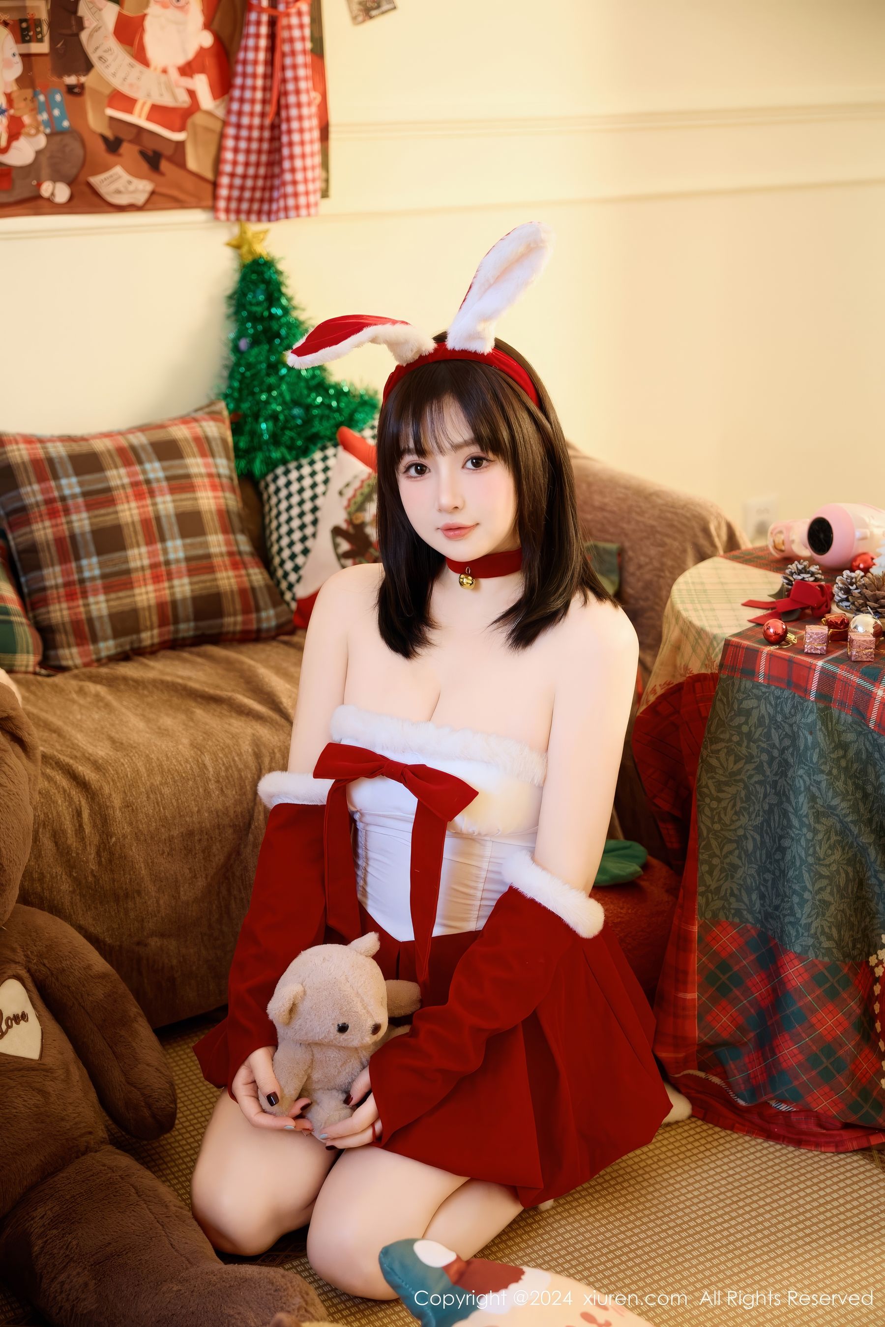 [秀人XiuRen] 2024.12.25 No.9656 养乐多Doll/(53P)