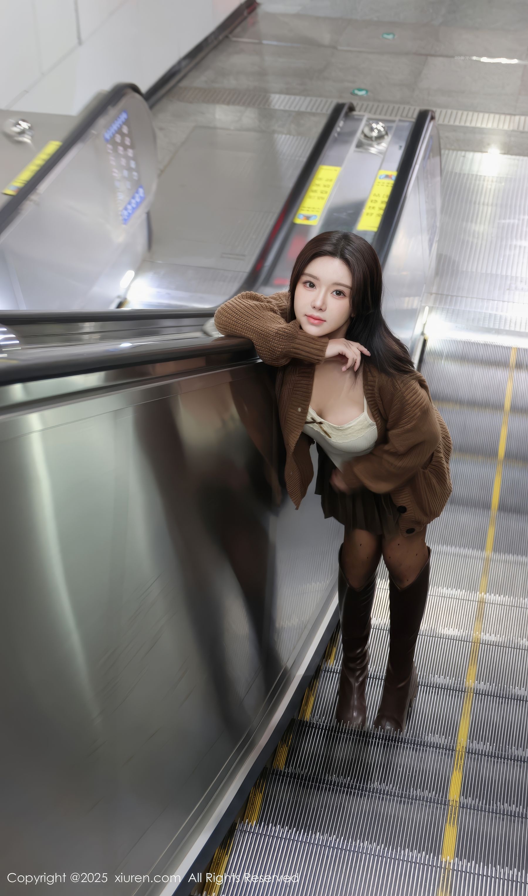 [秀人XiuRen] 2025.01.03 No.9708 小薯条nienie/(51P)