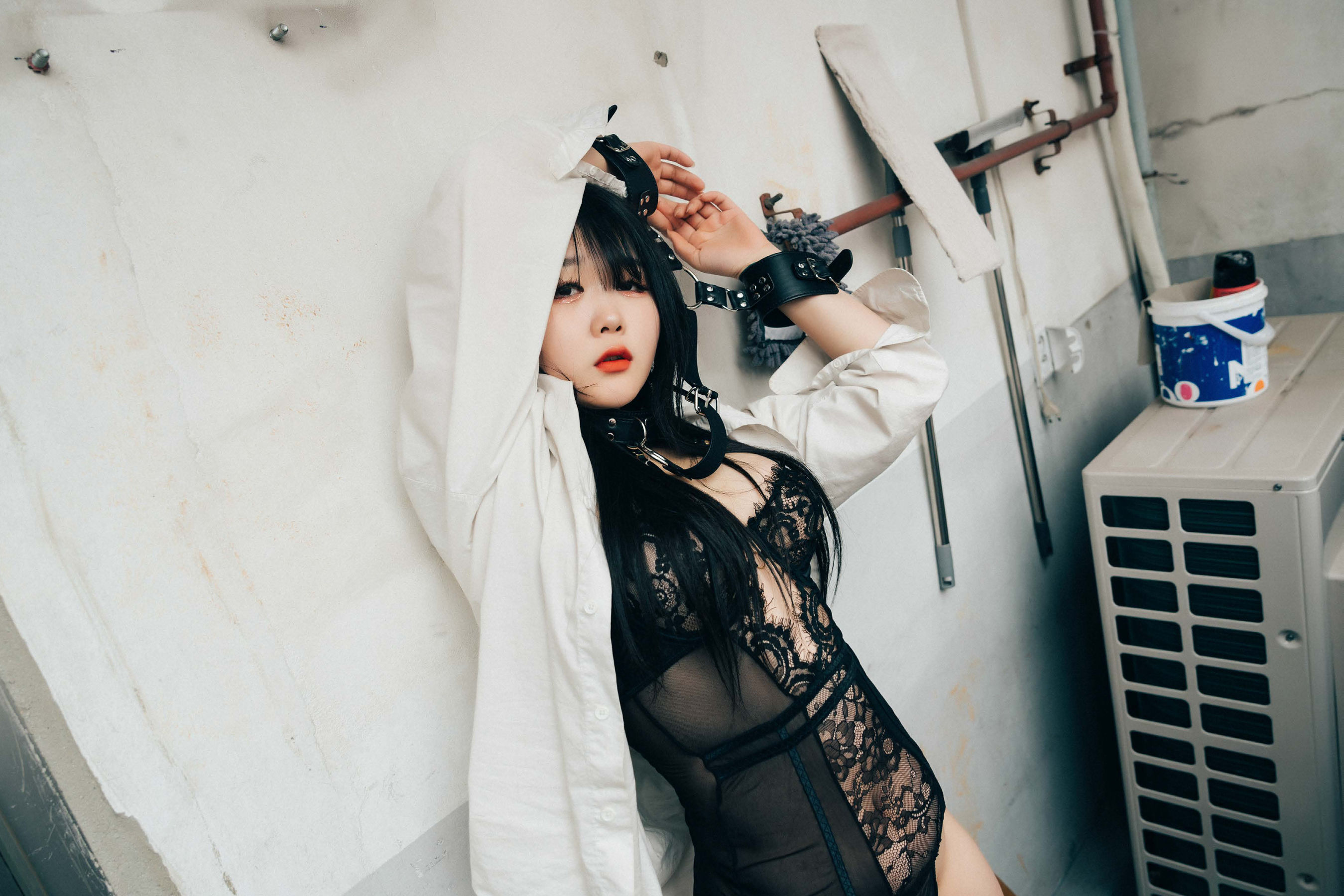 Haivia Zia - Tight and Closer/(19P)