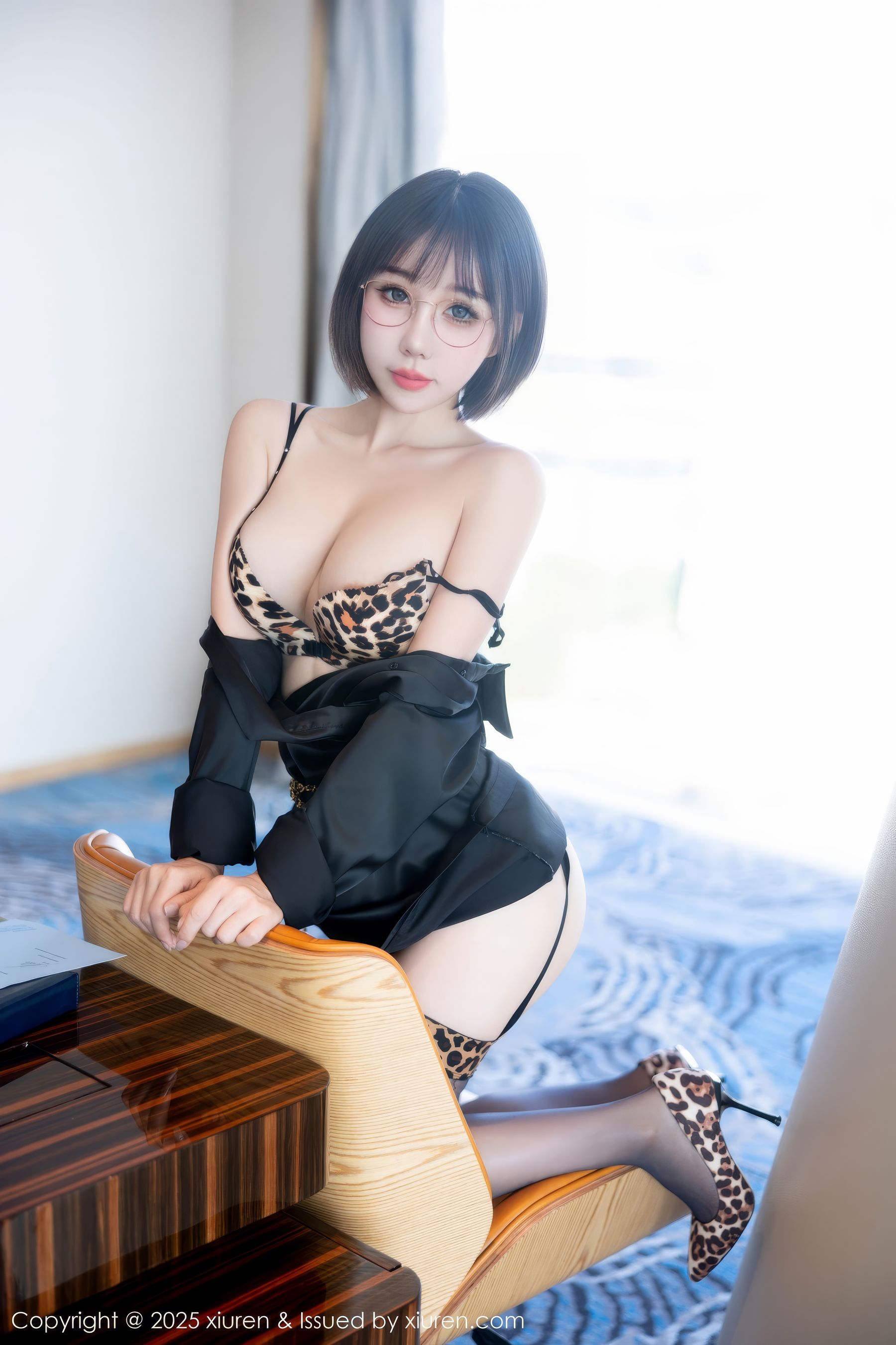 [秀人XiuRen] 2025.01.03 No.9701 波巧酱/(79P)
