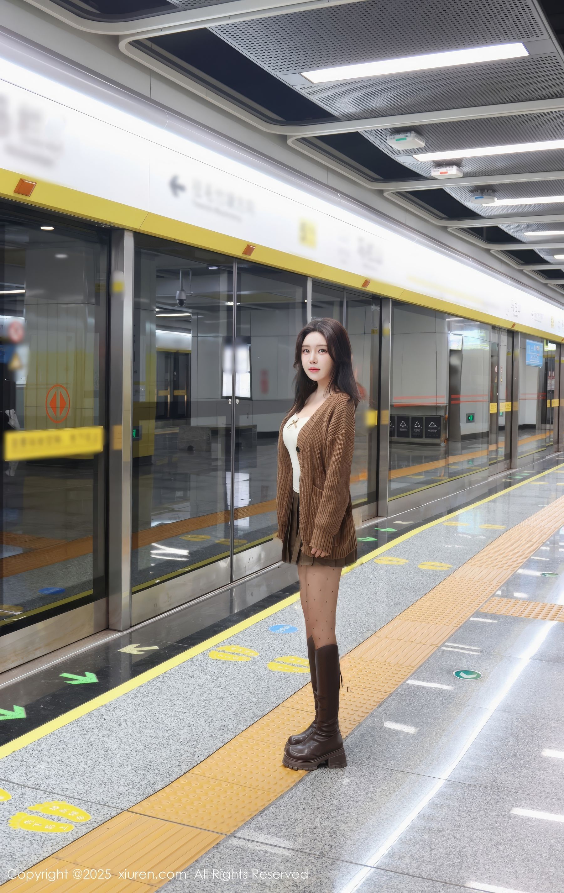 [秀人XiuRen] 2025.01.03 No.9708 小薯条nienie/(51P)