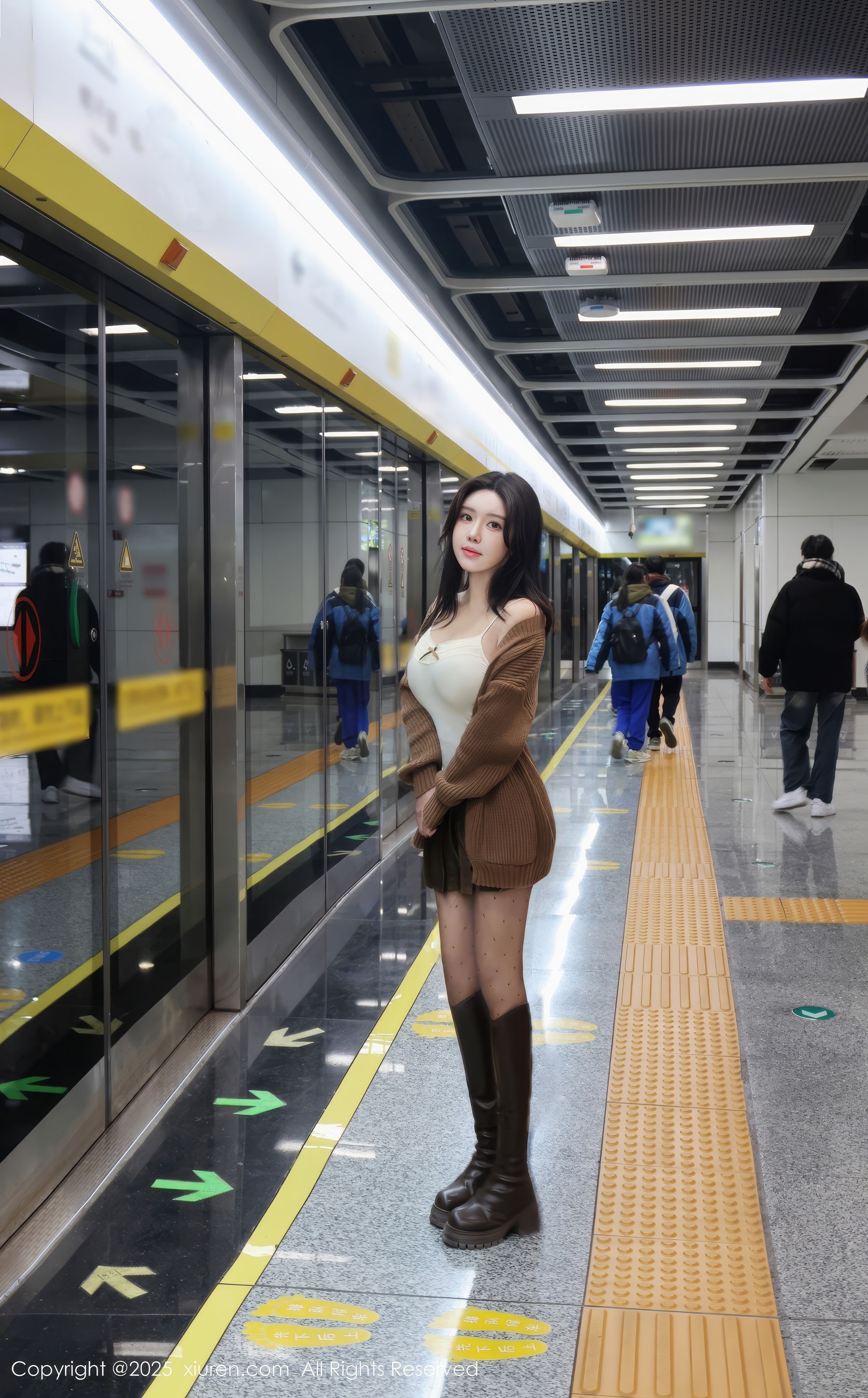 [秀人XiuRen] 2025.01.03 No.9708 小薯条nienie/(51P)