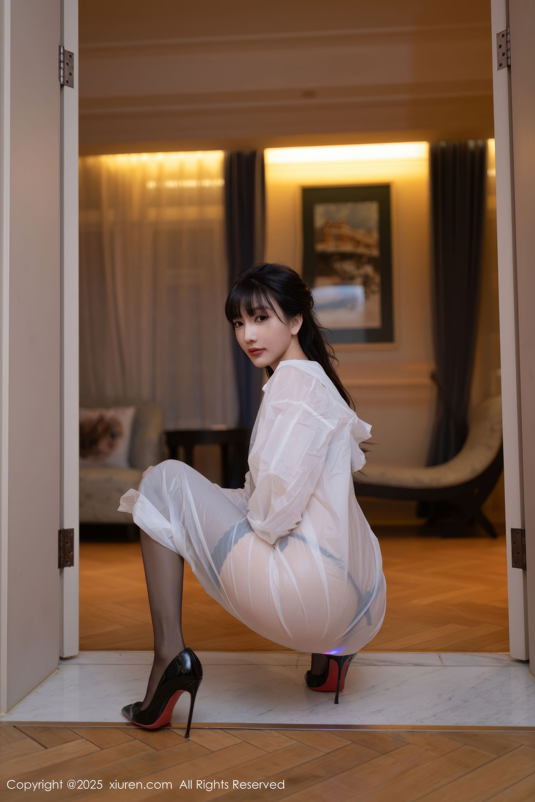 [秀人XiuRen] 2025.01.02 No.9700 陆萱萱/(80P)