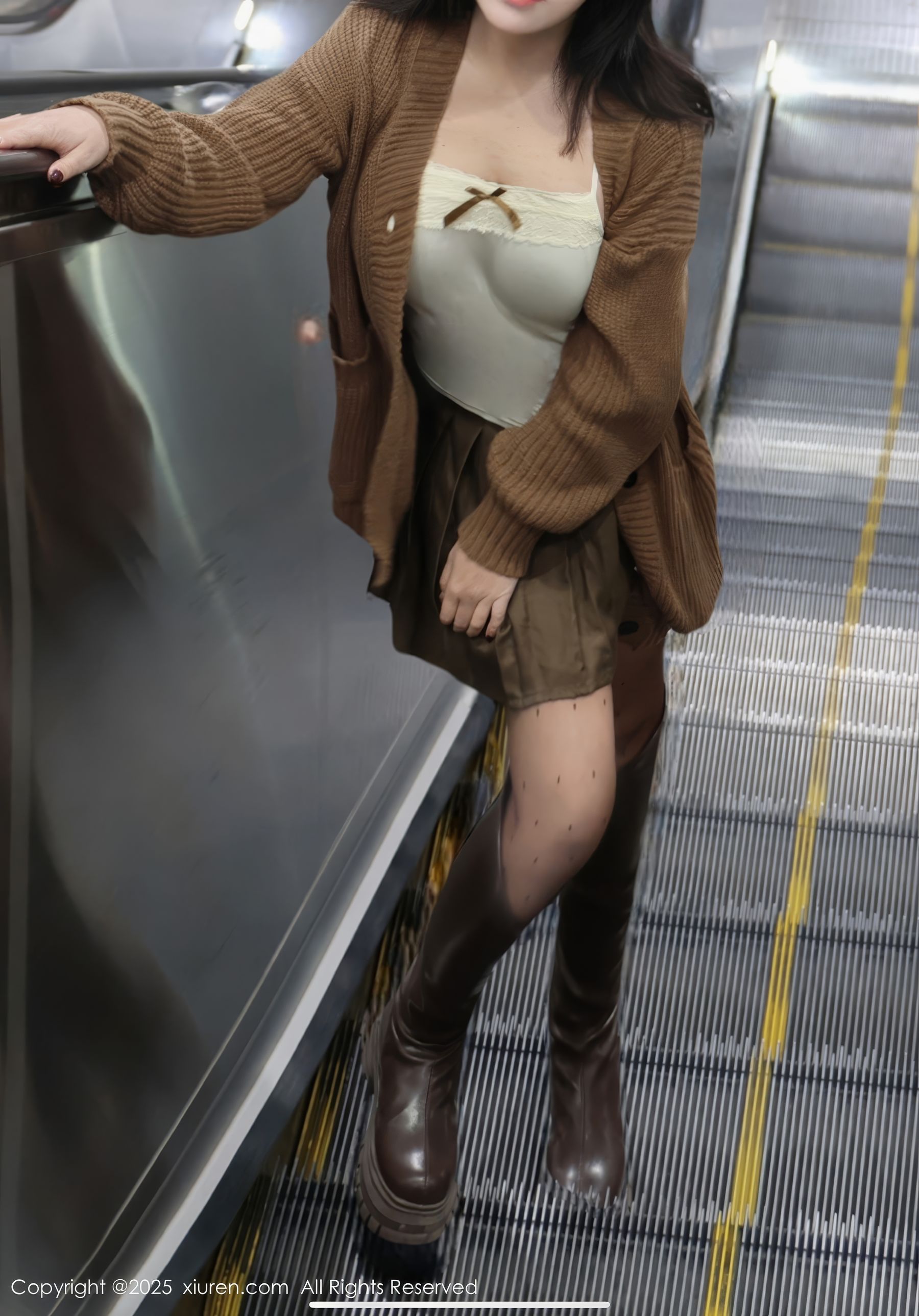 [秀人XiuRen] 2025.01.03 No.9708 小薯条nienie/(51P)