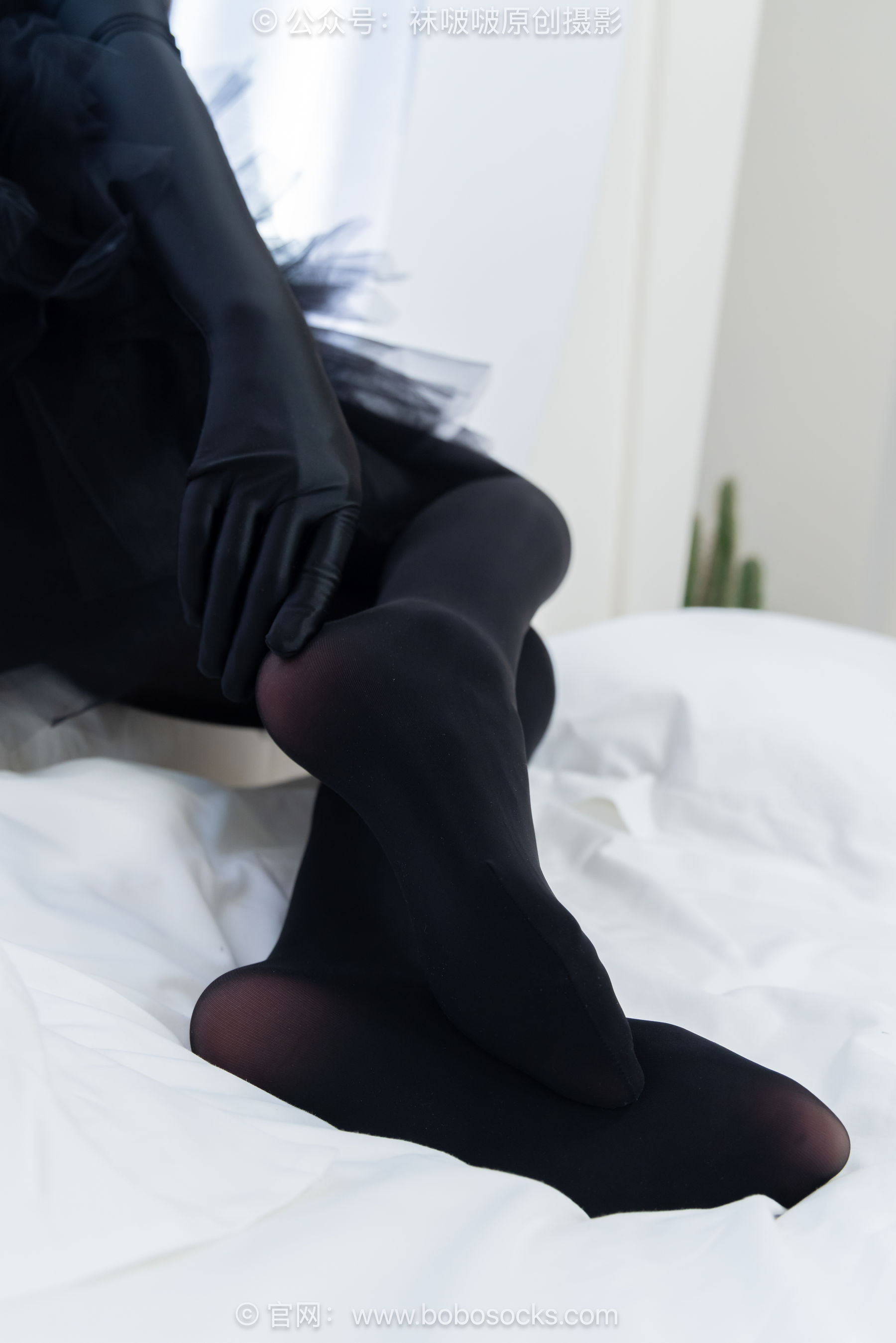 BoBoSocks袜啵啵 No.487 小甜豆 高跟鞋、油亮厚黑丝、黑色丝手套/(145P)