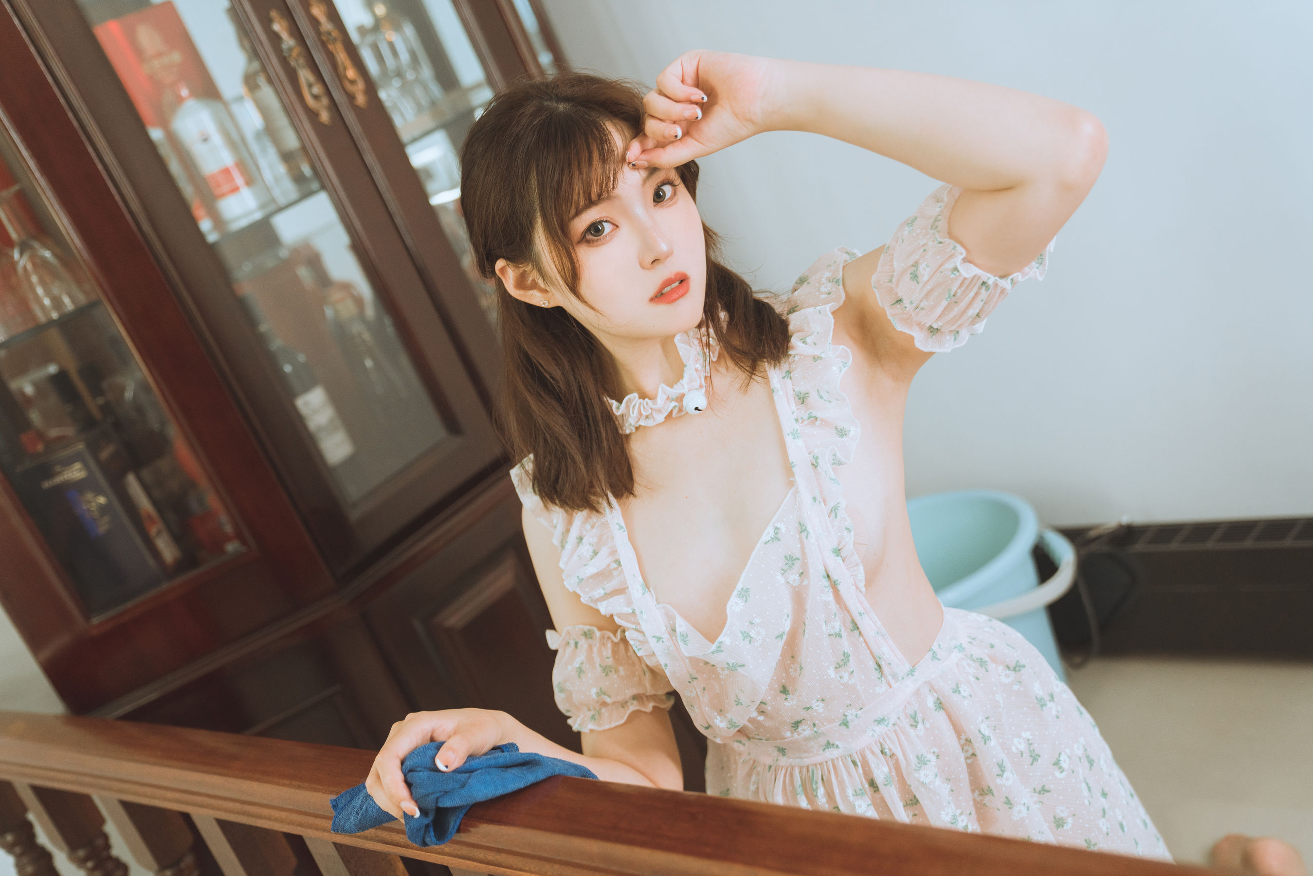 Natsuko夏夏子 - 碎花围裙/(55P)