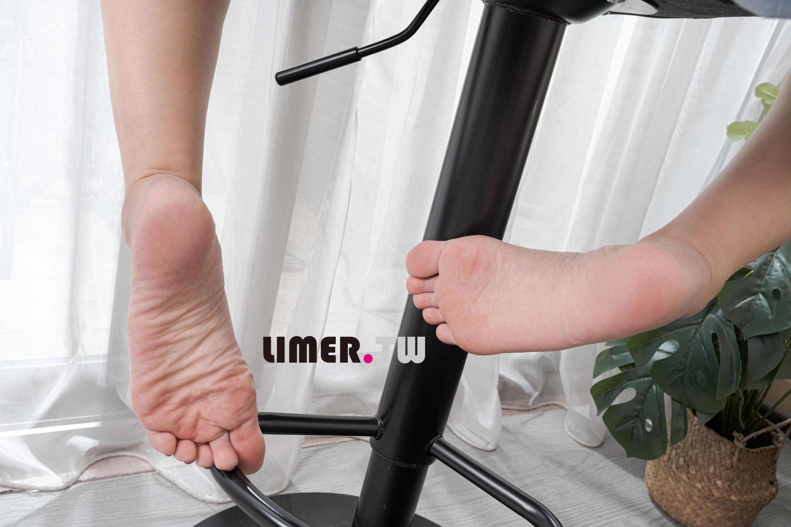 Limerence原创 No.092 Sherry 登场 3D影片就像亲临现场欣赏 裸足/(245P)