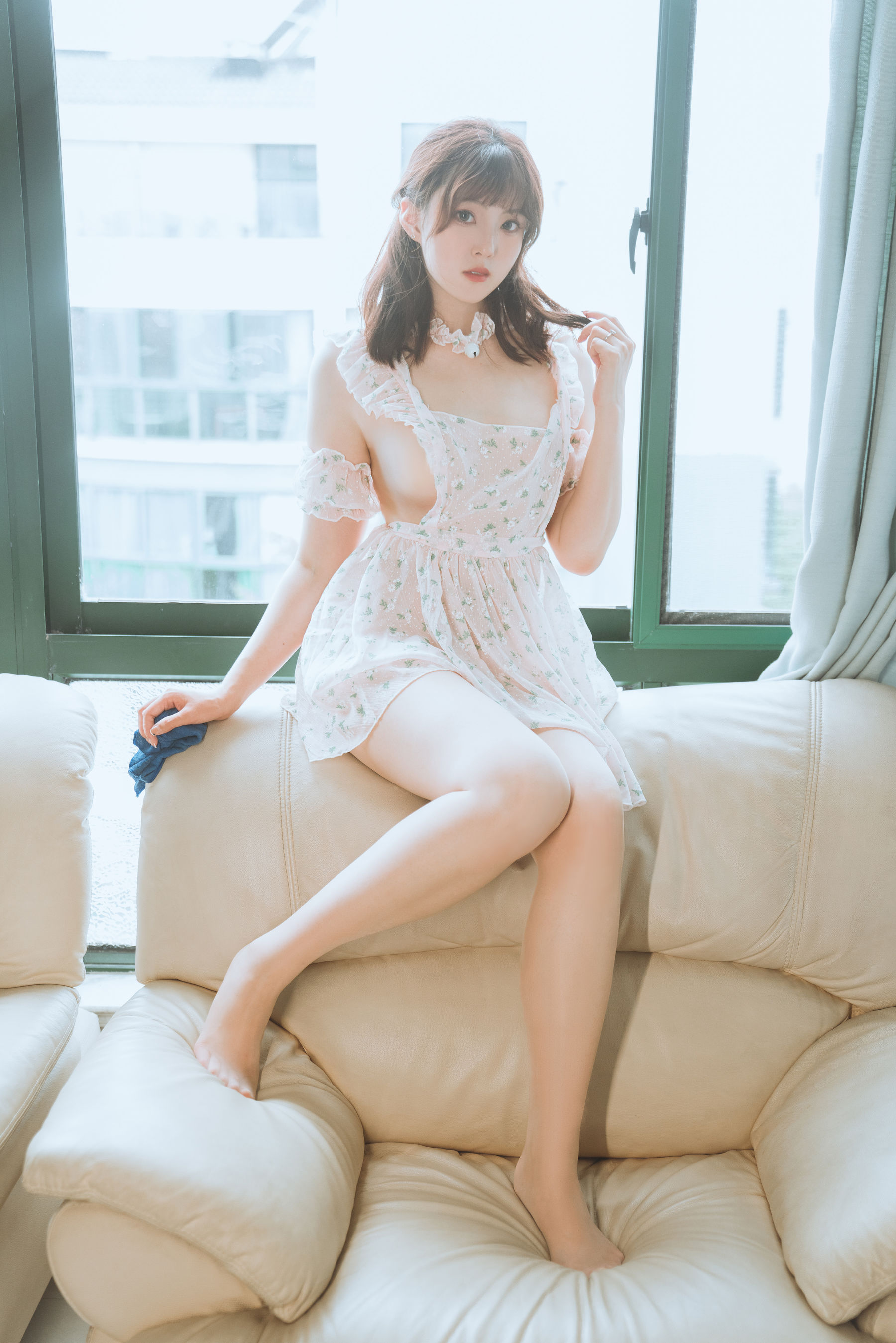 Natsuko夏夏子 - 碎花围裙/(55P)