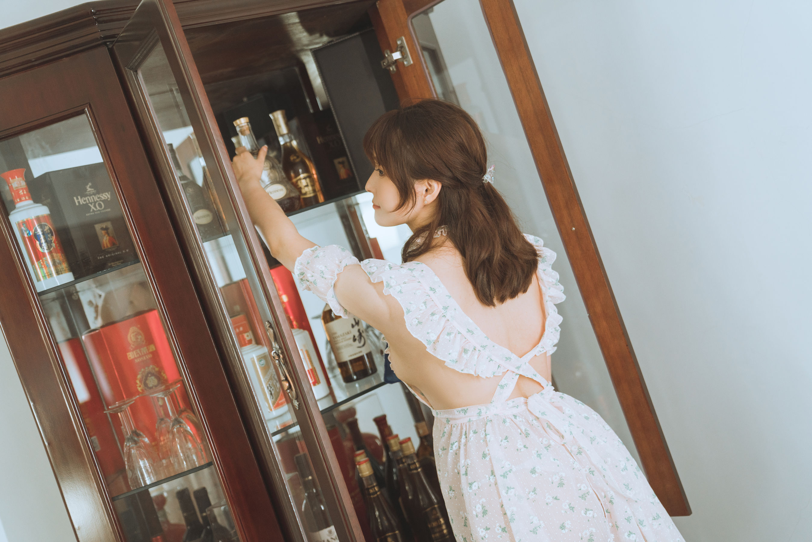 Natsuko夏夏子 - 碎花围裙/(55P)