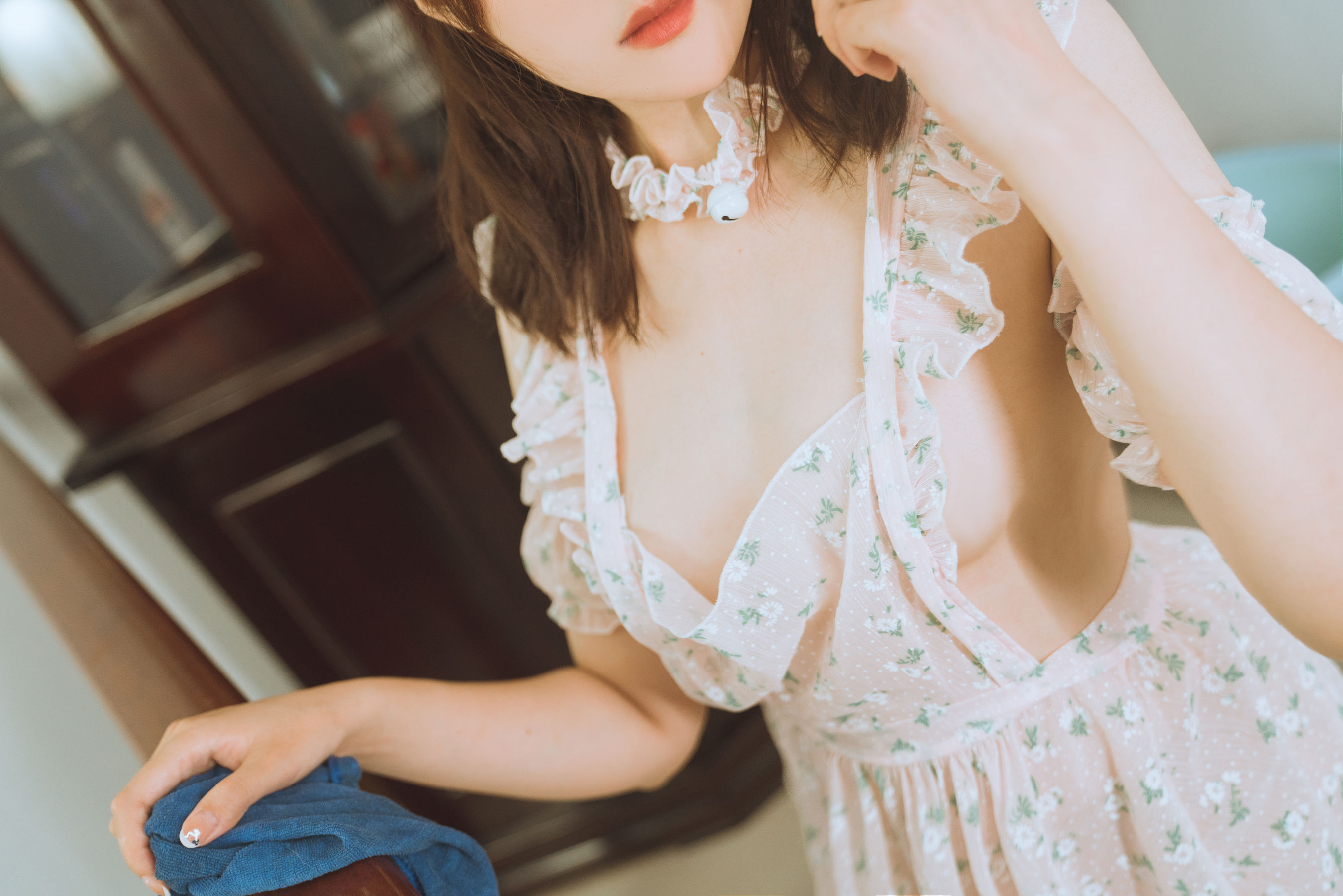 Natsuko夏夏子 - 碎花围裙/(55P)