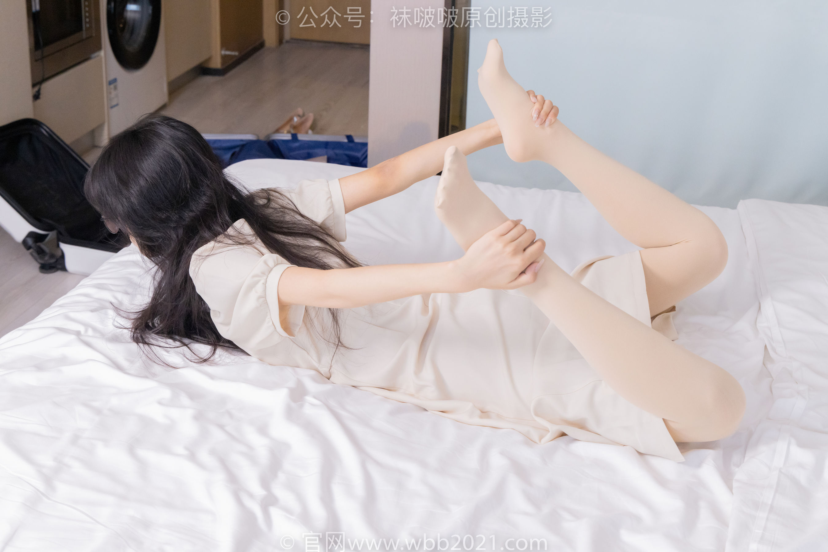 BoBoSocks袜啵啵 No.483 奶油 - 板鞋、白船袜厚肉丝叠穿、厚肉丝、瑜伽动作、船袜和丝袜分别踩葡萄剧情/(170P)