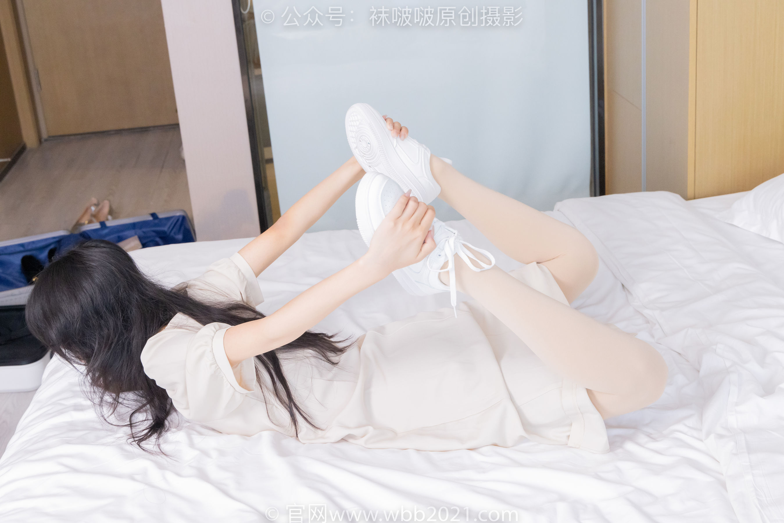 BoBoSocks袜啵啵 No.483 奶油 - 板鞋、白船袜厚肉丝叠穿、厚肉丝、瑜伽动作、船袜和丝袜分别踩葡萄剧情/(170P)