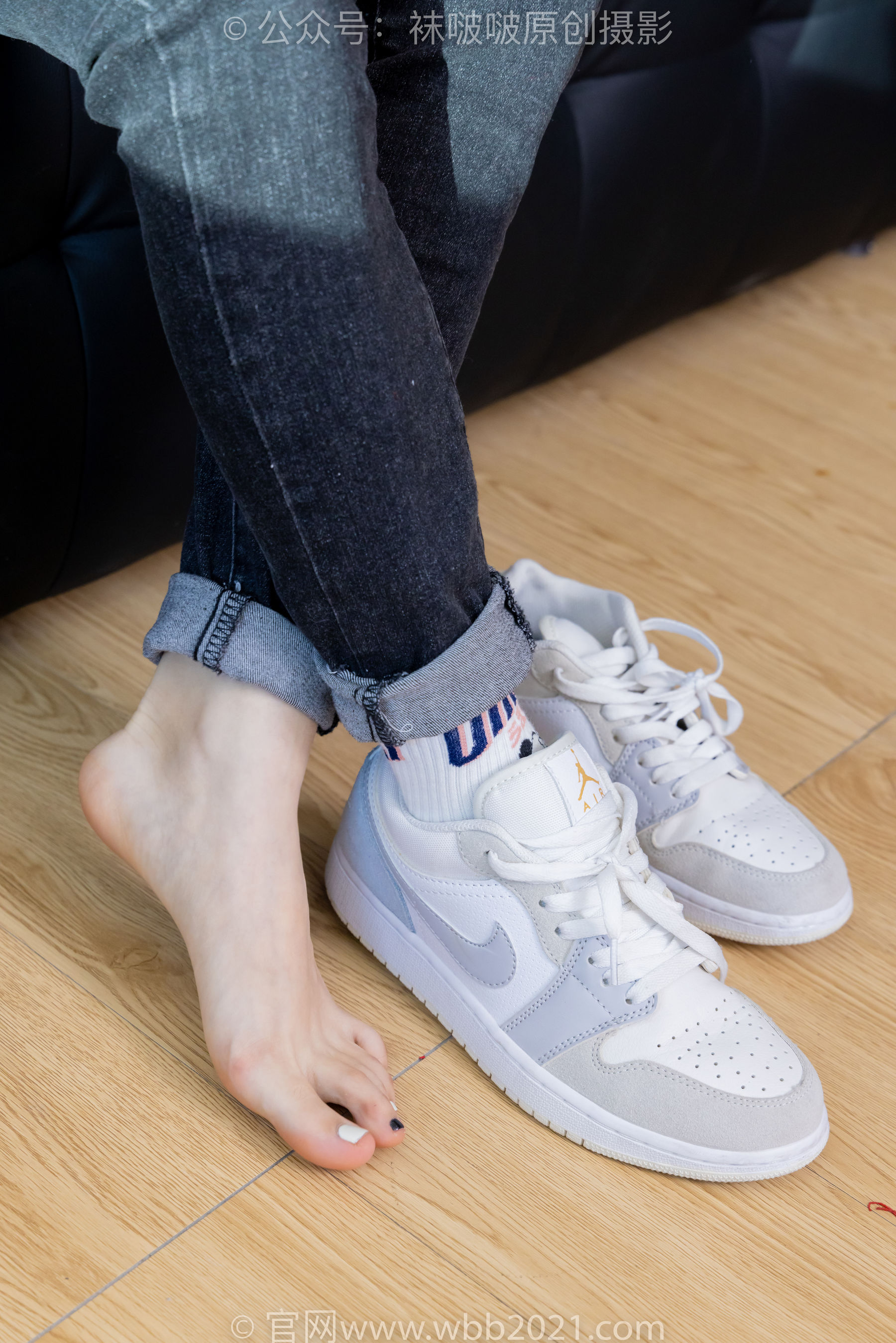 BoBoSocks袜啵啵 No.481 糯米 - 板鞋、白棉袜、裸足、对联迎新春，半脱袜子剧情/(150P)