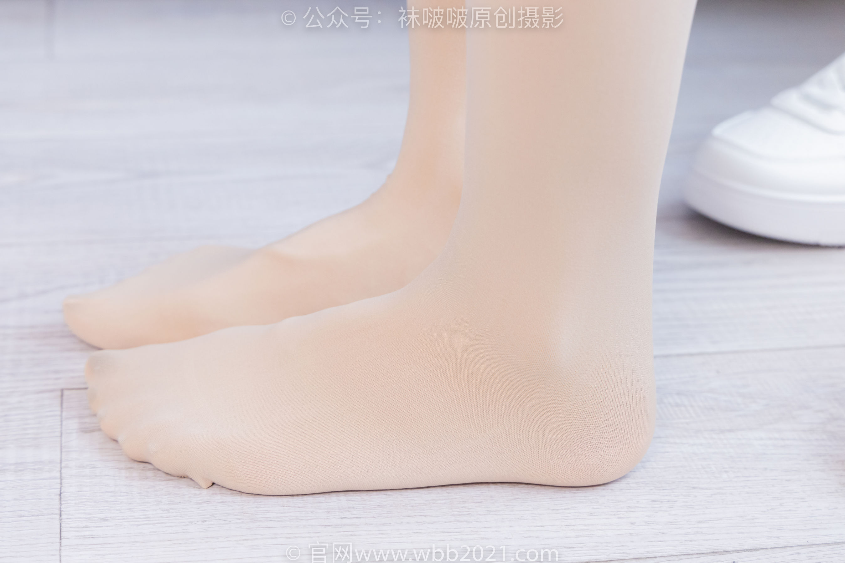 BoBoSocks袜啵啵 No.483 奶油 - 板鞋、白船袜厚肉丝叠穿、厚肉丝、瑜伽动作、船袜和丝袜分别踩葡萄剧情/(170P)