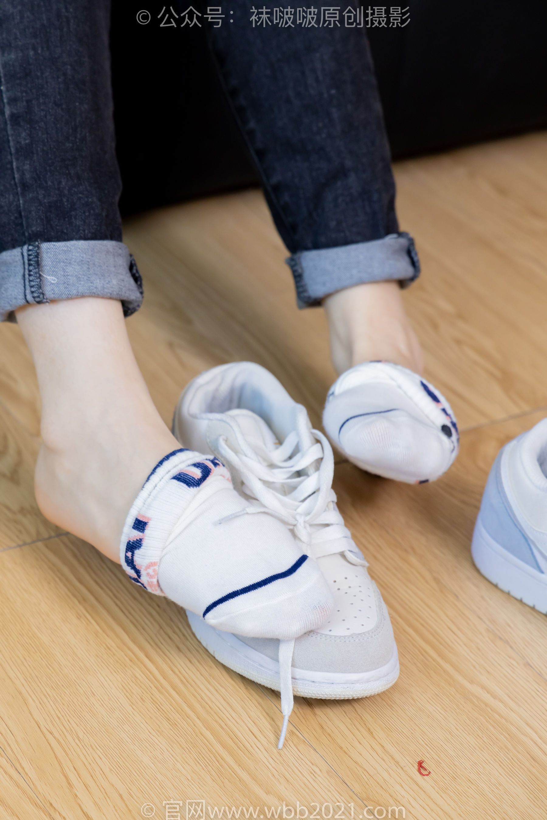 BoBoSocks袜啵啵 No.481 糯米 - 板鞋、白棉袜、裸足、对联迎新春，半脱袜子剧情/(150P)