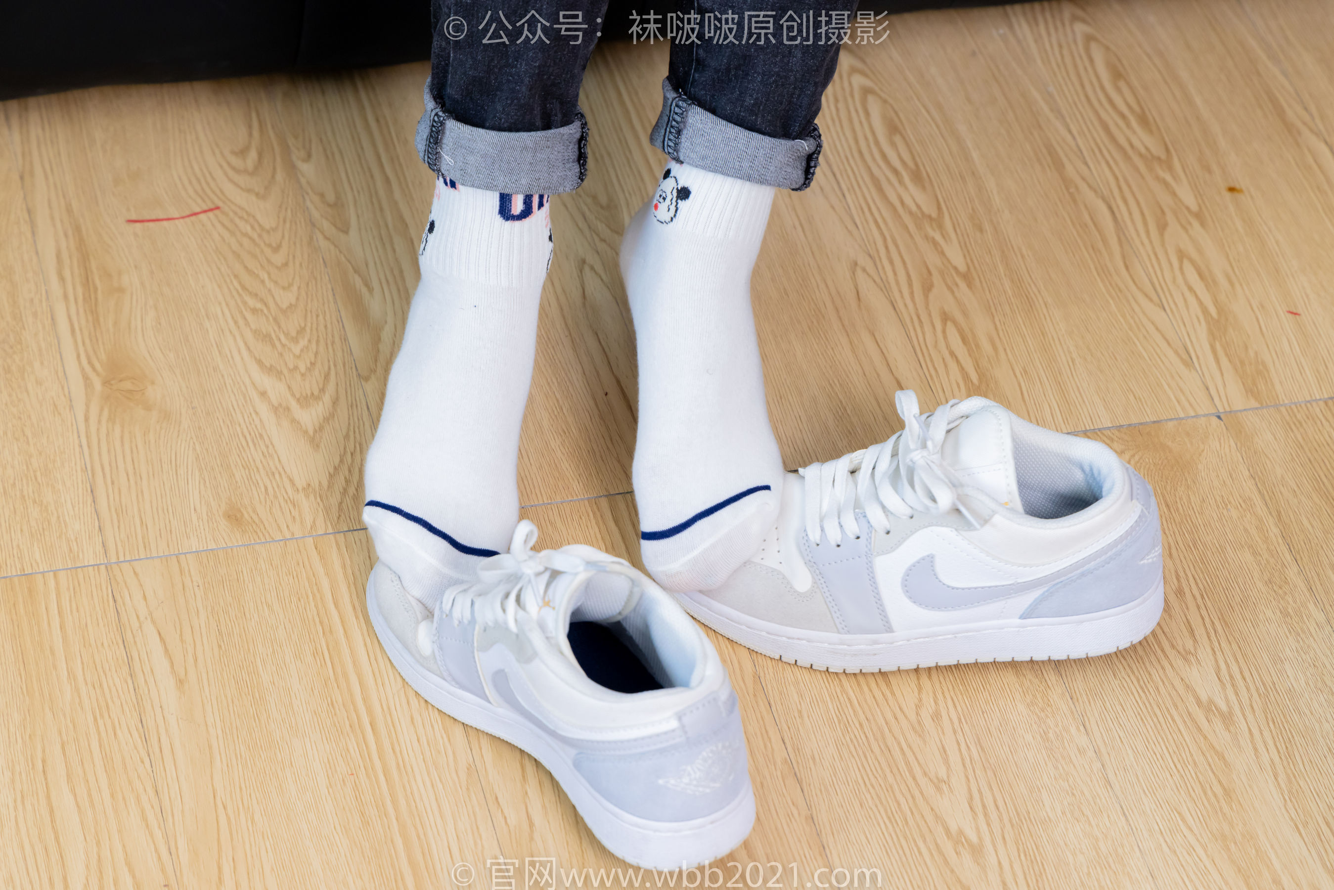 BoBoSocks袜啵啵 No.481 糯米 - 板鞋、白棉袜、裸足、对联迎新春，半脱袜子剧情/(150P)