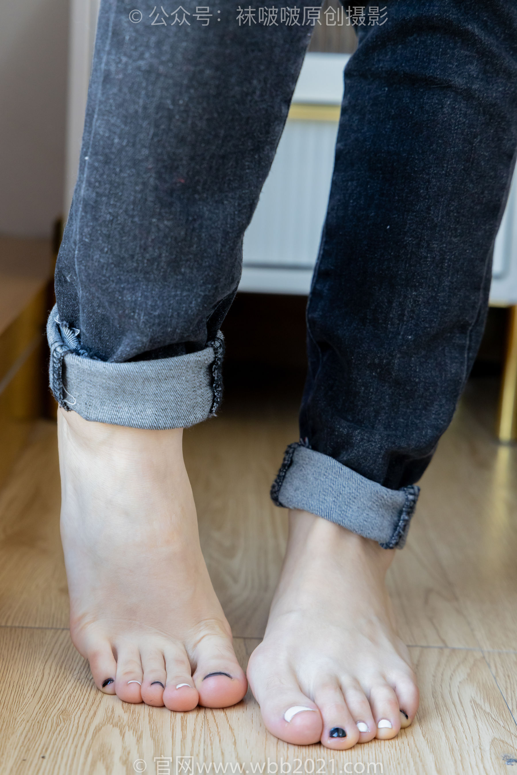 BoBoSocks袜啵啵 No.481 糯米 - 板鞋、白棉袜、裸足、对联迎新春，半脱袜子剧情/(150P)