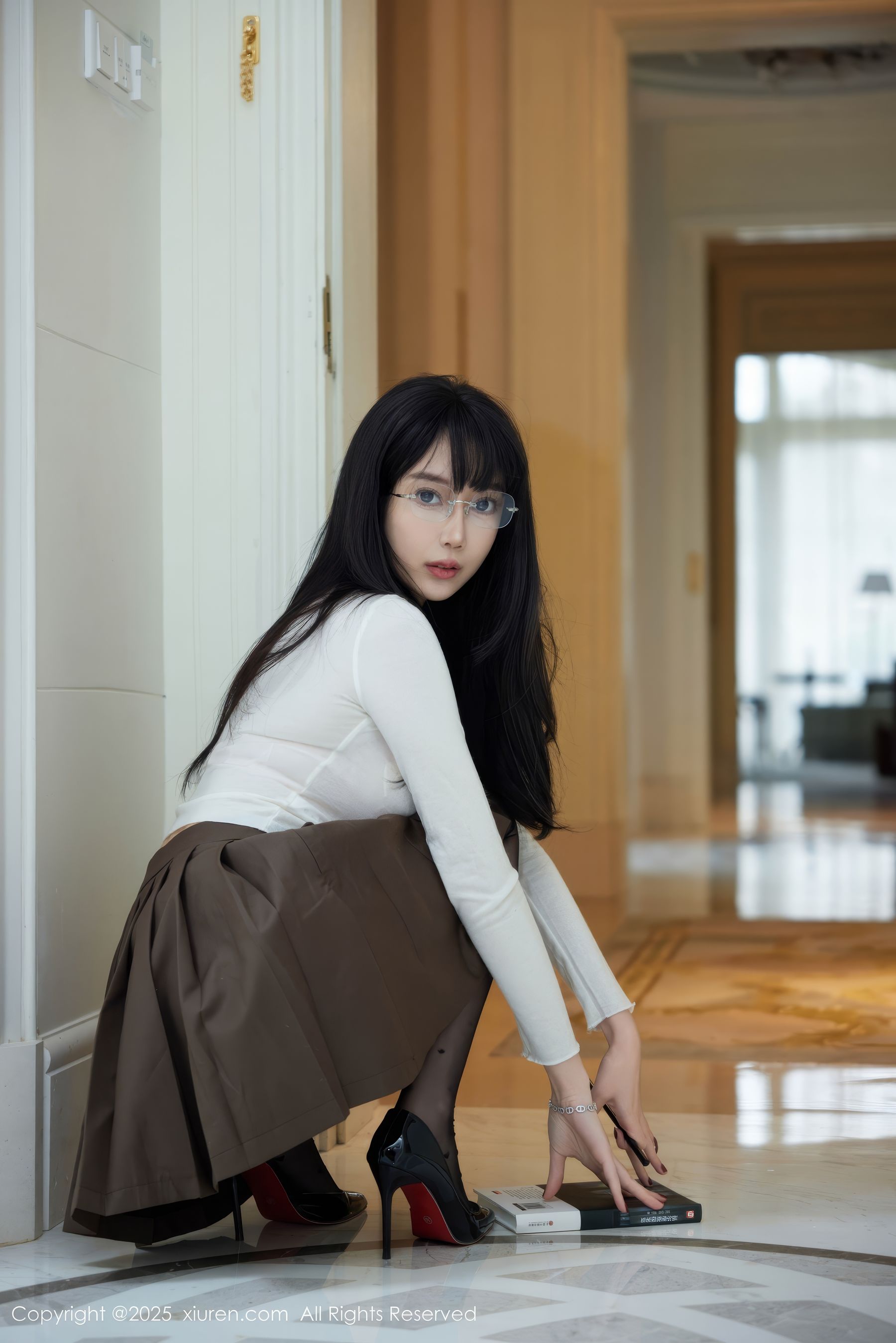 [秀人XiuRen] 2025.01.10 No.9737 玥儿玥er/(82P)