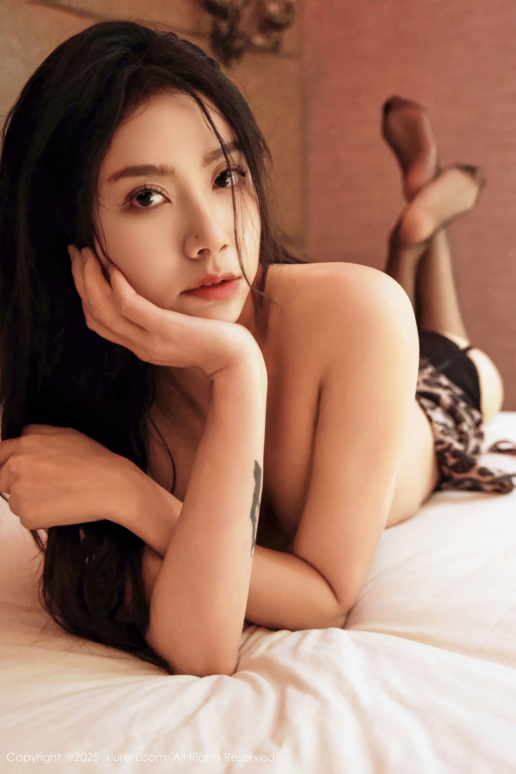 [秀人XiuRen] 2025.01.07 No.9721 方子萱/(77P)