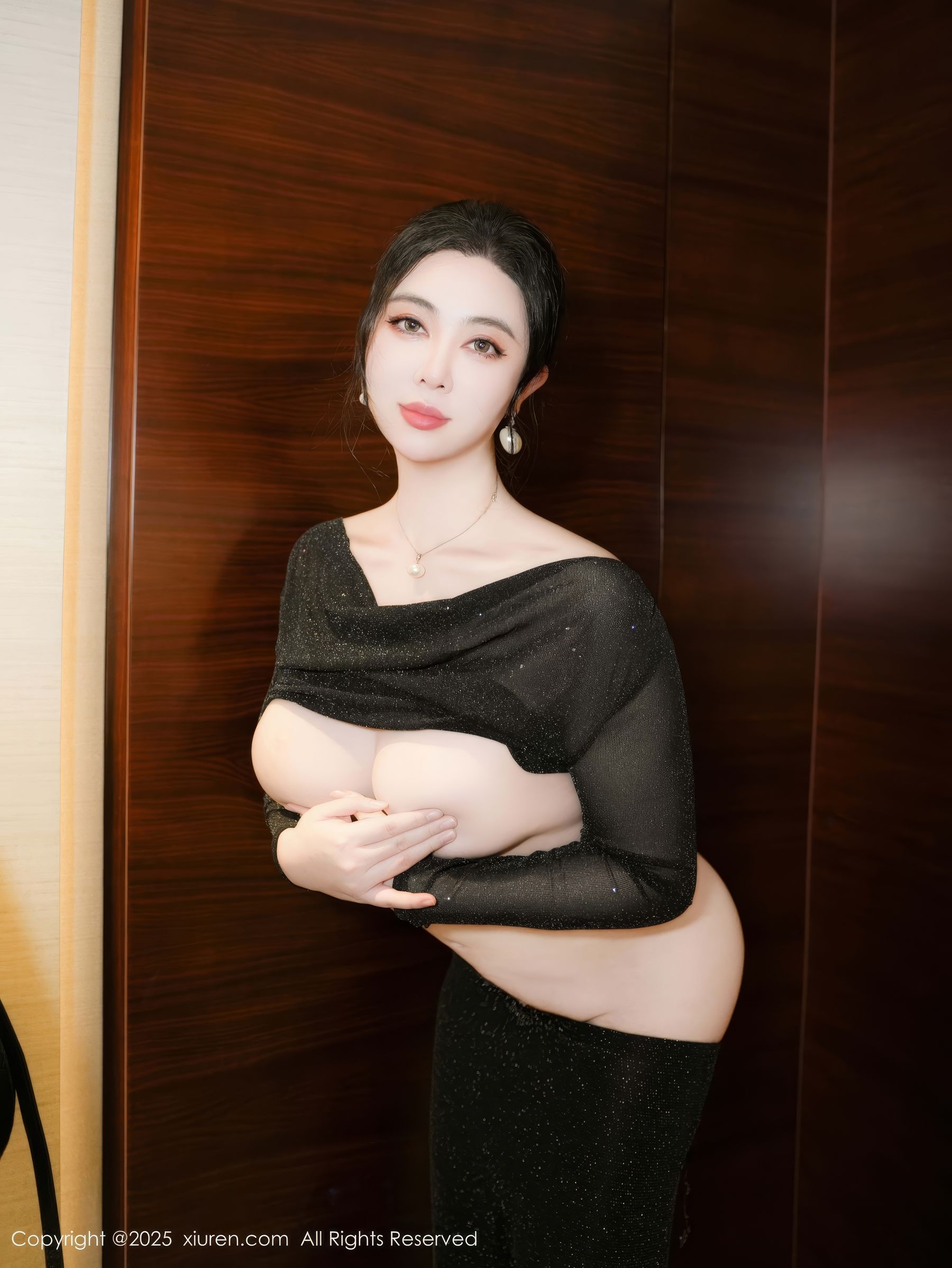 [秀人XiuRen] 2025.01.08 No.9725 风景尤美/(66P)