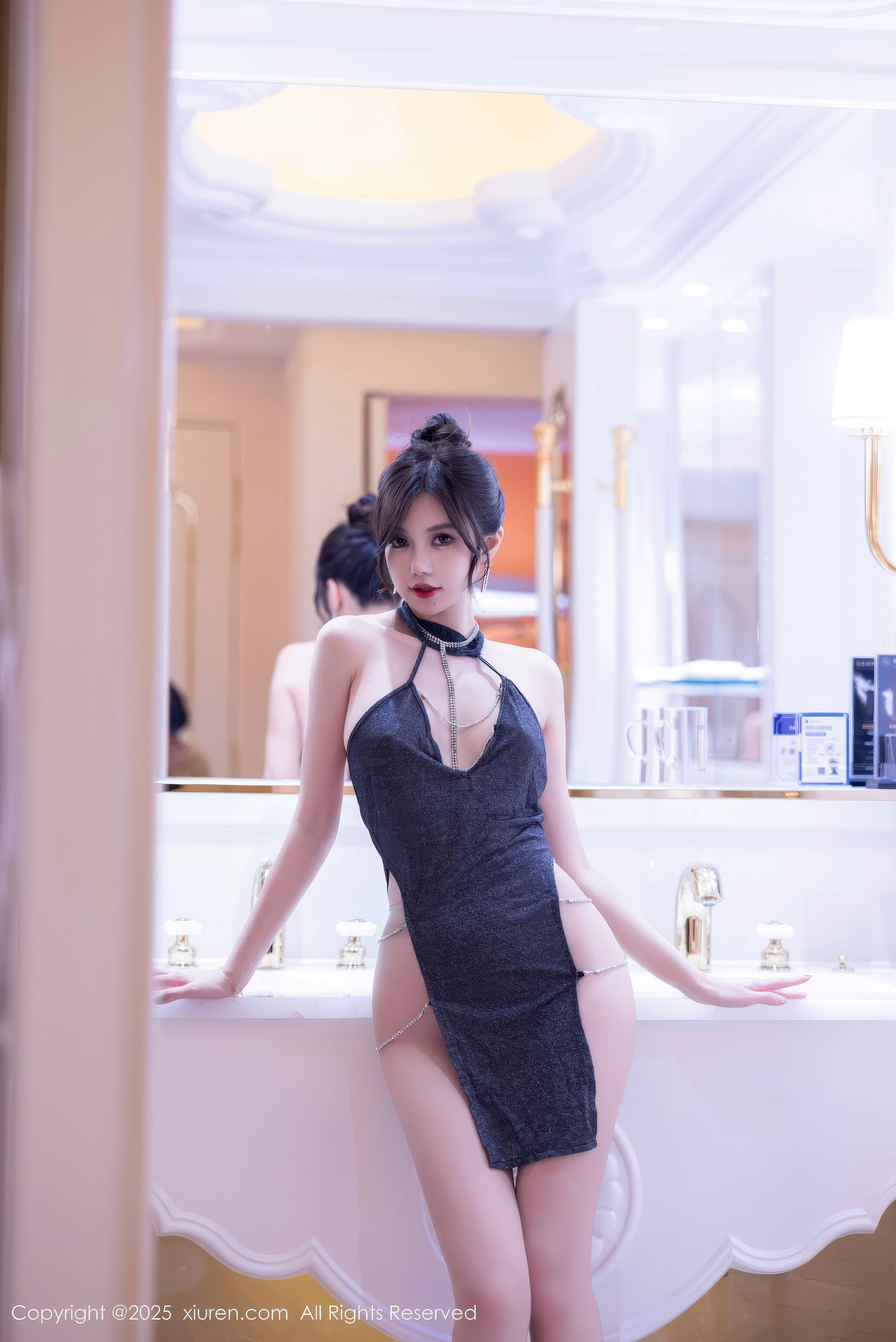[秀人XiuRen] 2025.01.10 No.9739 绮里嘉ula/(89P)