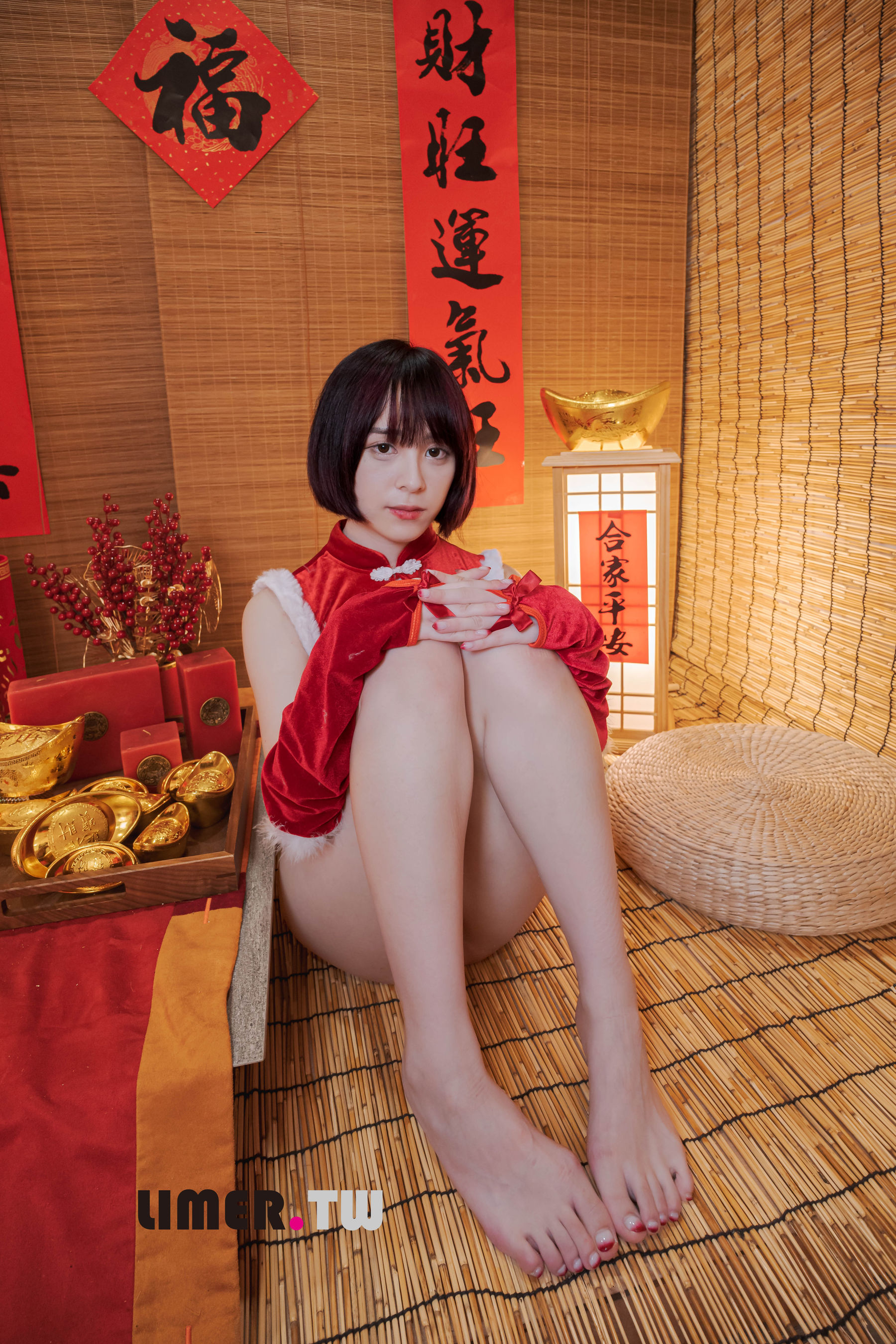 Limerence原创 No.094 Yua 新年特輯 裸足 拜年/(196P)
