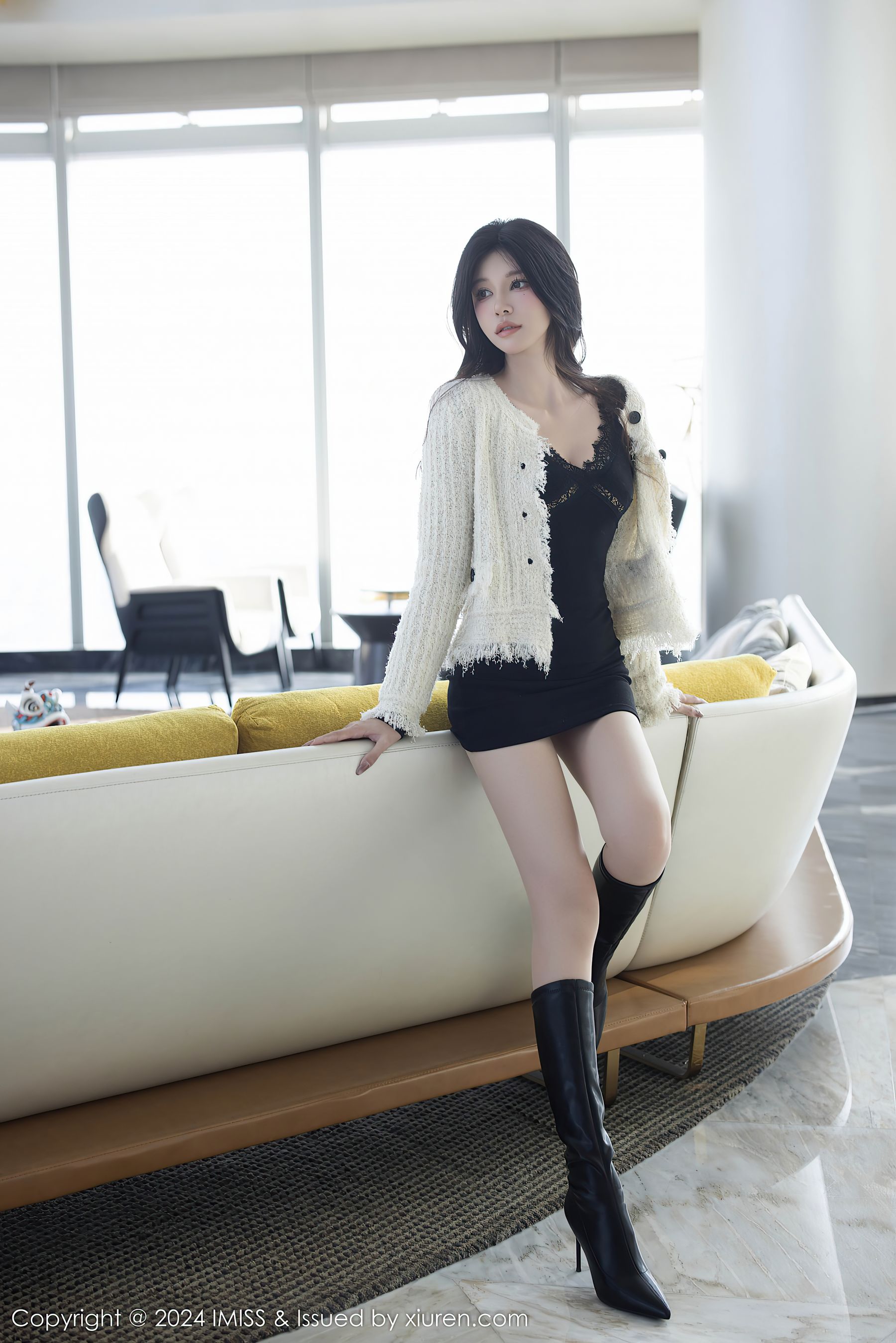 [IMiss]爱蜜社 2024.12.25 Vol.780 泥鳅鳅/(51P)