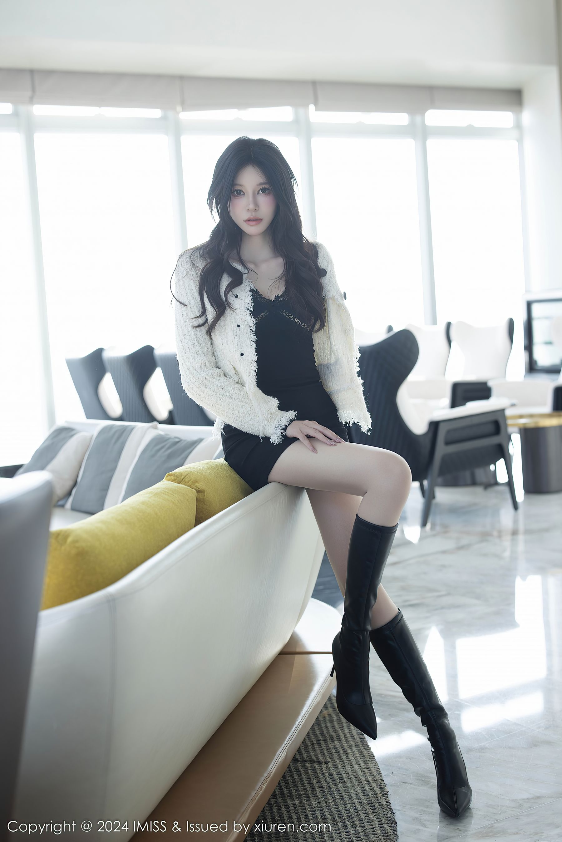 [IMiss]爱蜜社 2024.12.25 Vol.780 泥鳅鳅/(51P)