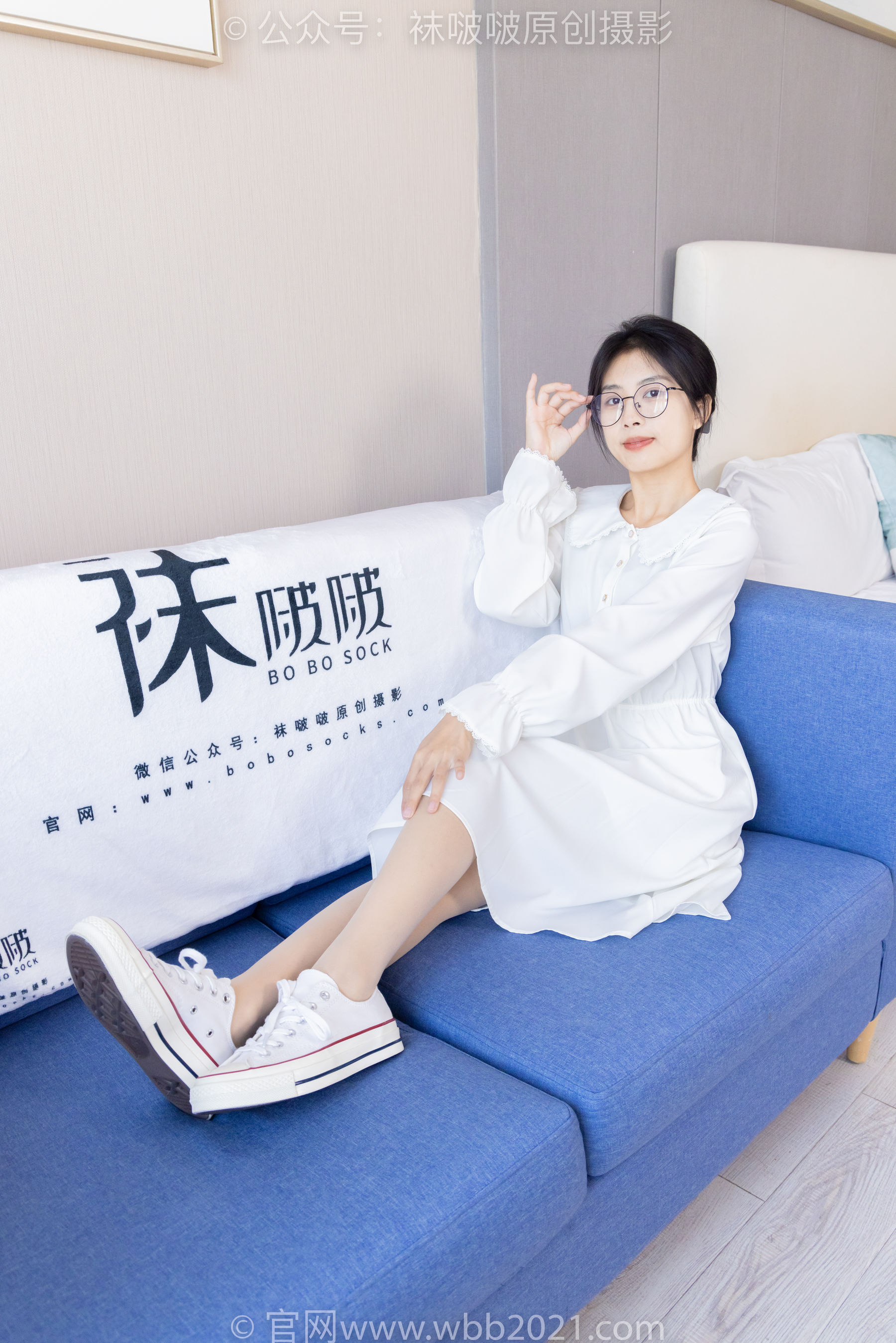 BoBoSocks袜啵啵 No.494 奶油 - 帆布鞋、薄肉丝、薄肉丝踩小蛋糕剧情/(160P)