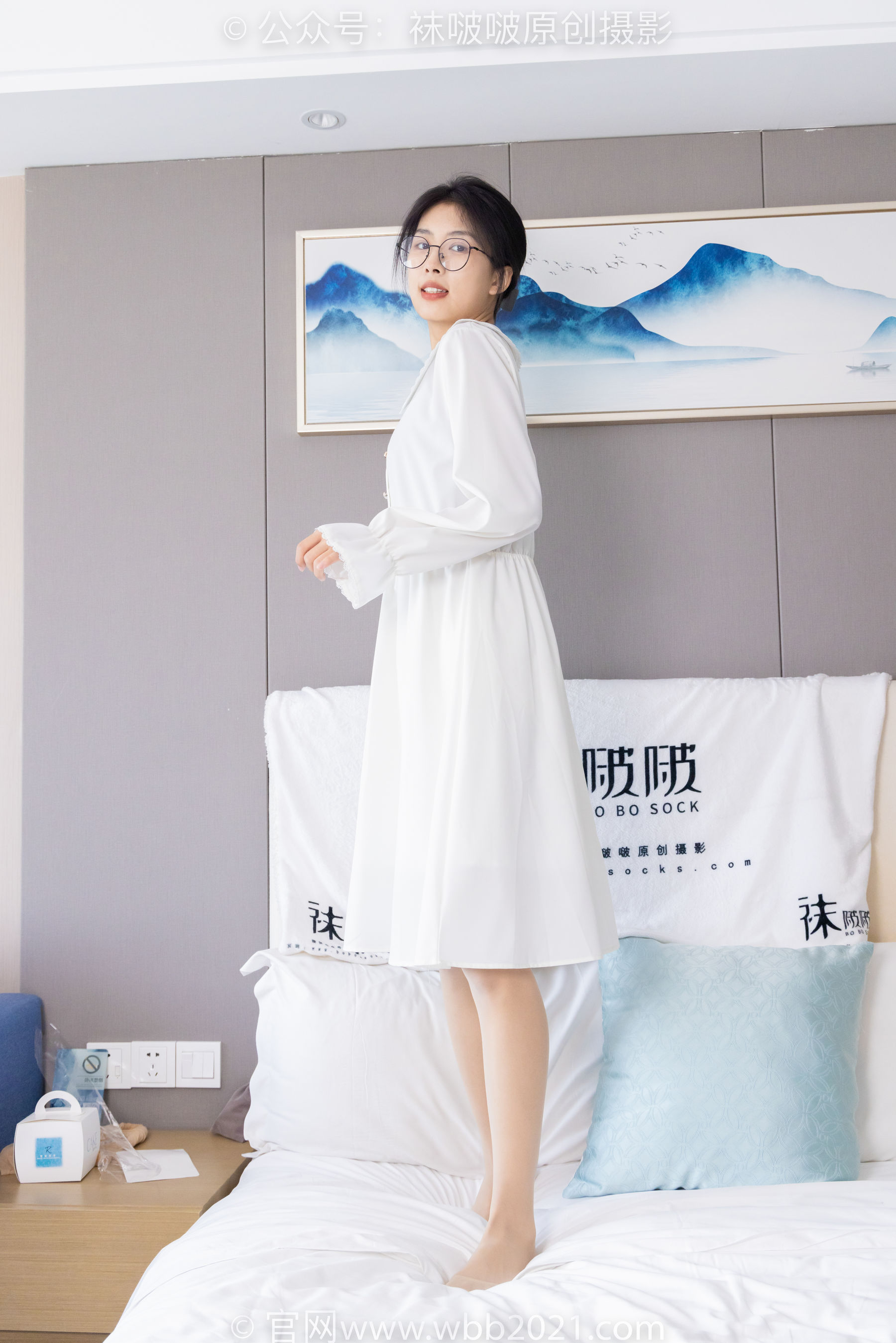 BoBoSocks袜啵啵 No.494 奶油 - 帆布鞋、薄肉丝、薄肉丝踩小蛋糕剧情/(160P)