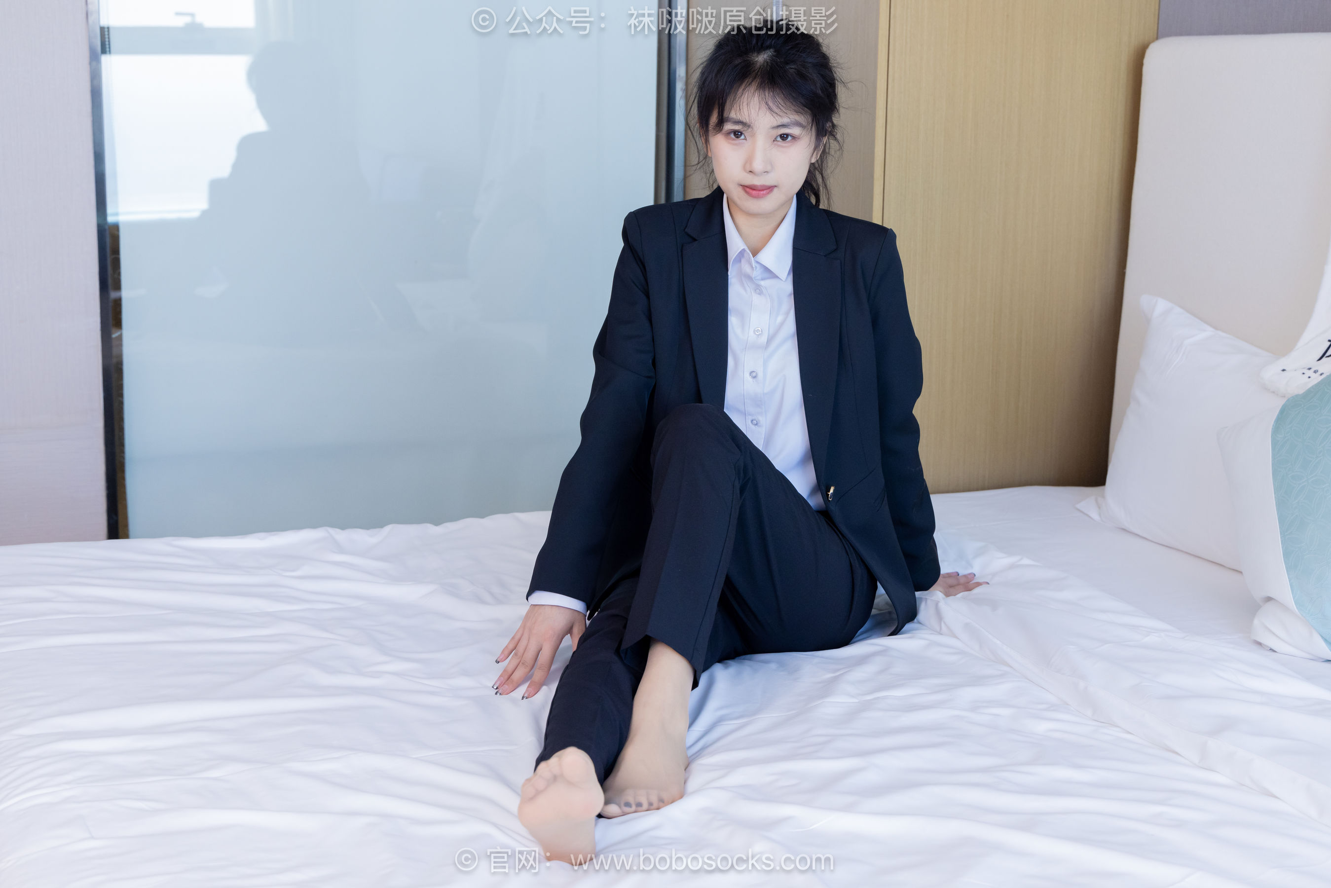 BoBoSocks袜啵啵 No.489 奶油 两双高跟鞋、薄肉丝、ol制服裤里丝、黑色美甲/(151P)