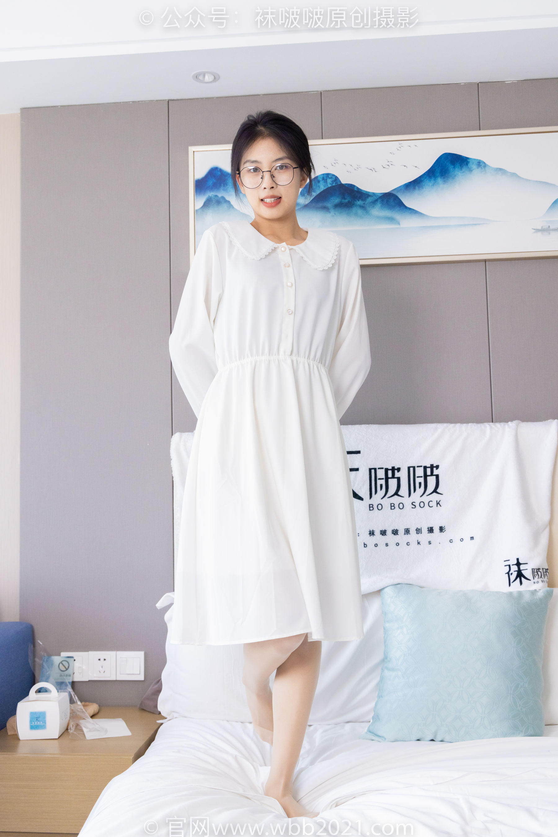 BoBoSocks袜啵啵 No.494 奶油 - 帆布鞋、薄肉丝、薄肉丝踩小蛋糕剧情/(160P)