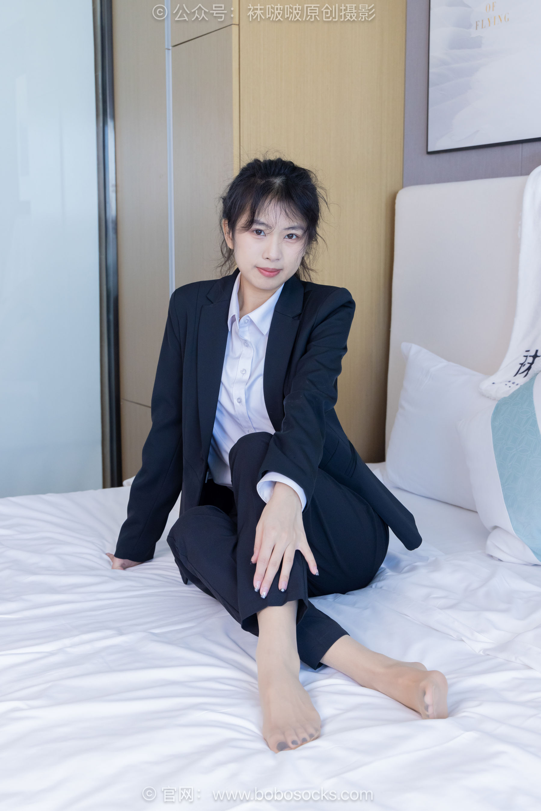 BoBoSocks袜啵啵 No.489 奶油 两双高跟鞋、薄肉丝、ol制服裤里丝、黑色美甲/(151P)