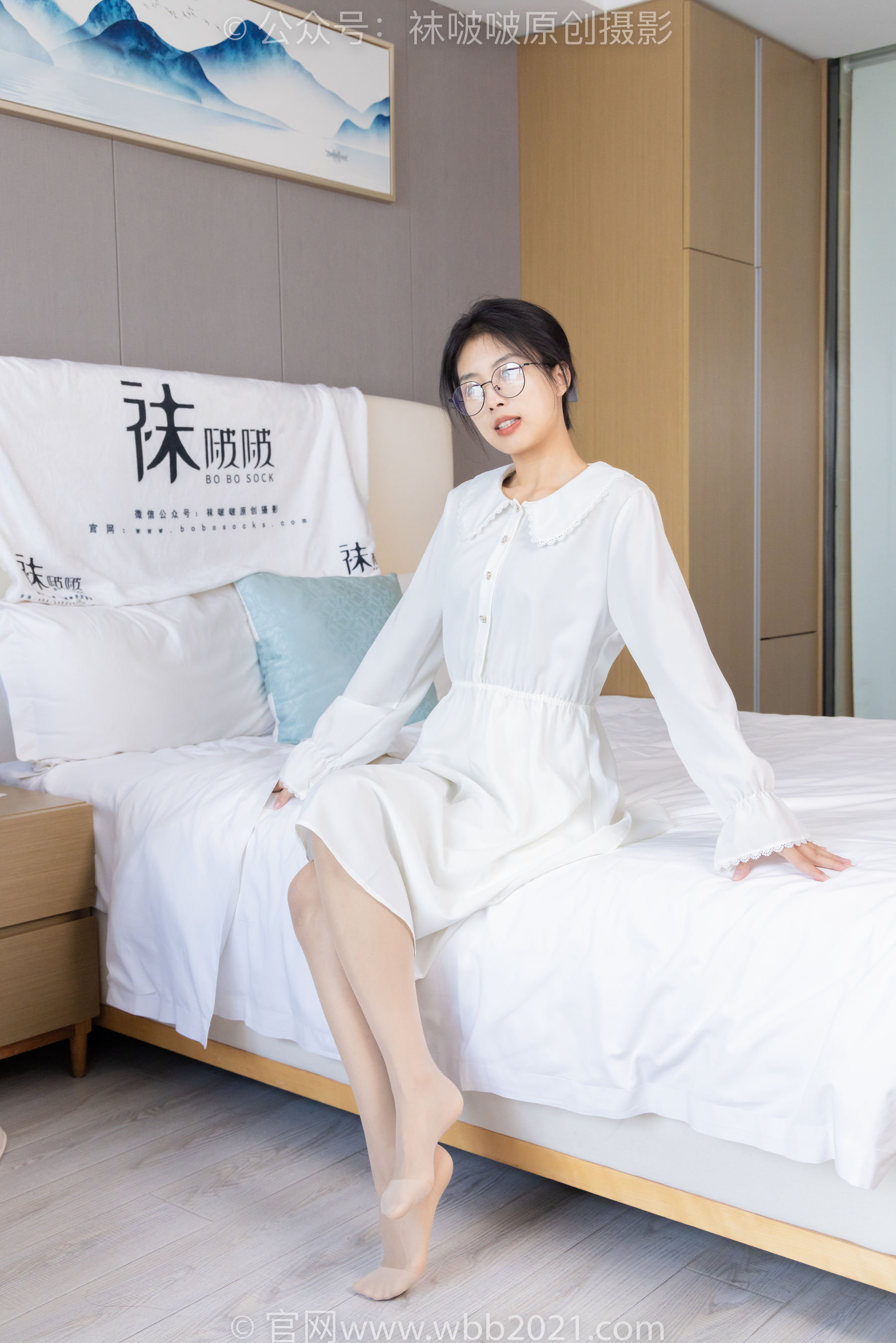 BoBoSocks袜啵啵 No.494 奶油 - 帆布鞋、薄肉丝、薄肉丝踩小蛋糕剧情/(160P)