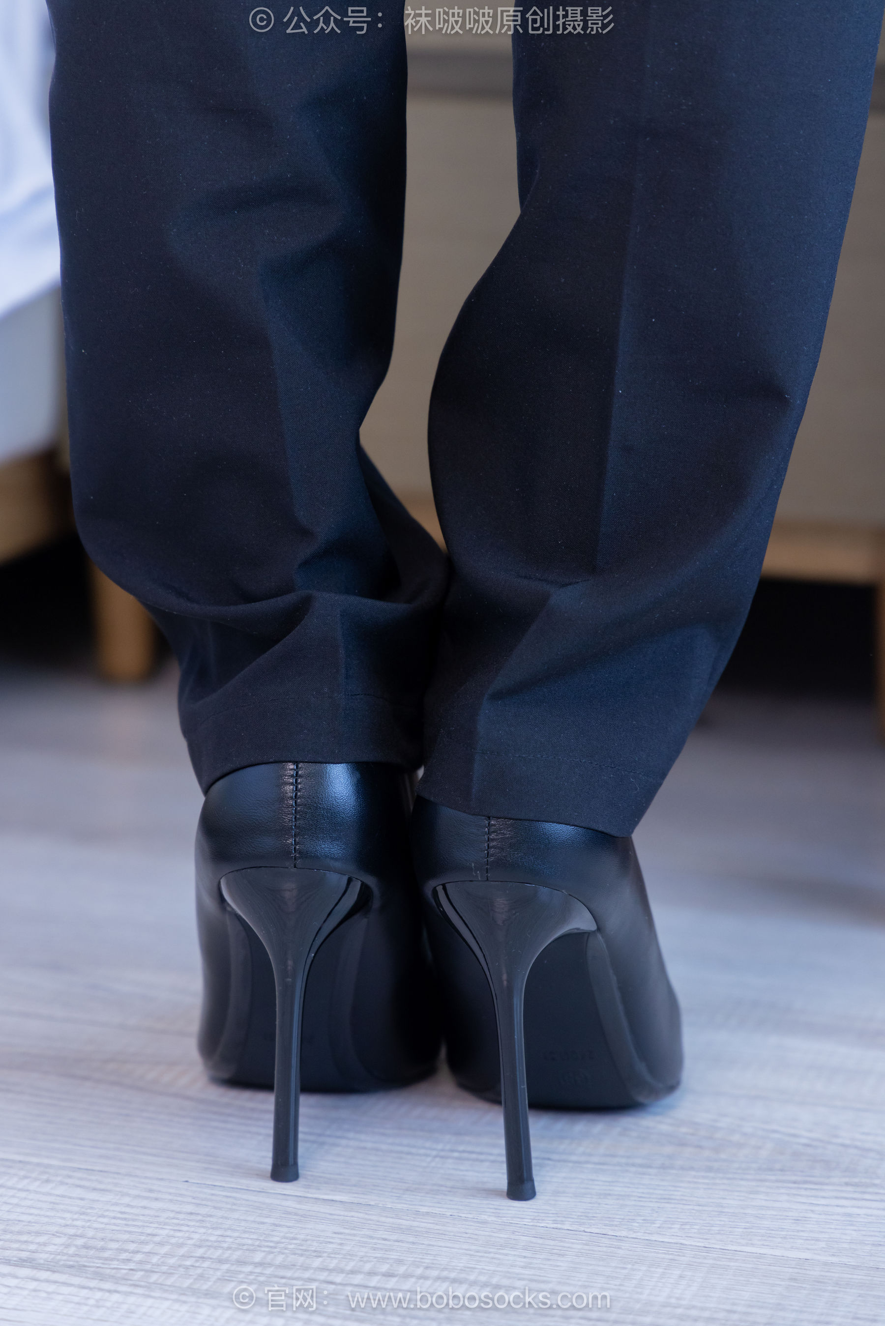 BoBoSocks袜啵啵 No.489 奶油 两双高跟鞋、薄肉丝、ol制服裤里丝、黑色美甲/(151P)