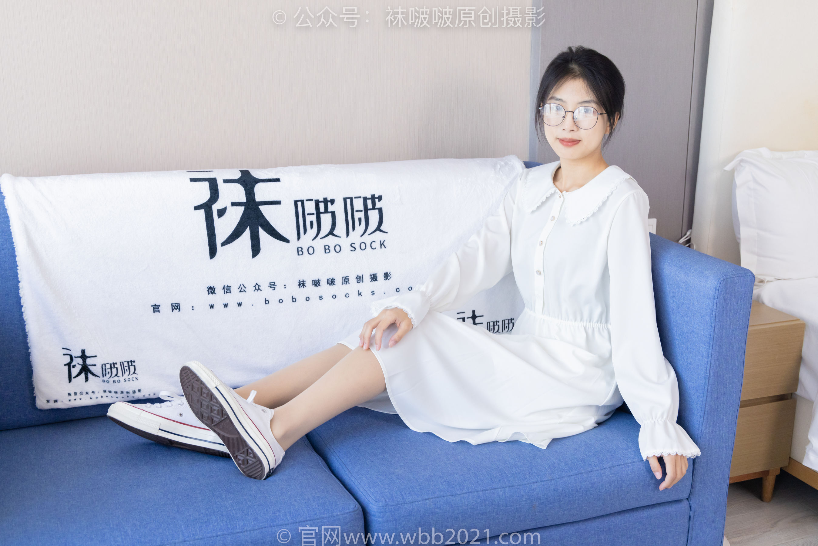 BoBoSocks袜啵啵 No.494 奶油 - 帆布鞋、薄肉丝、薄肉丝踩小蛋糕剧情/(160P)